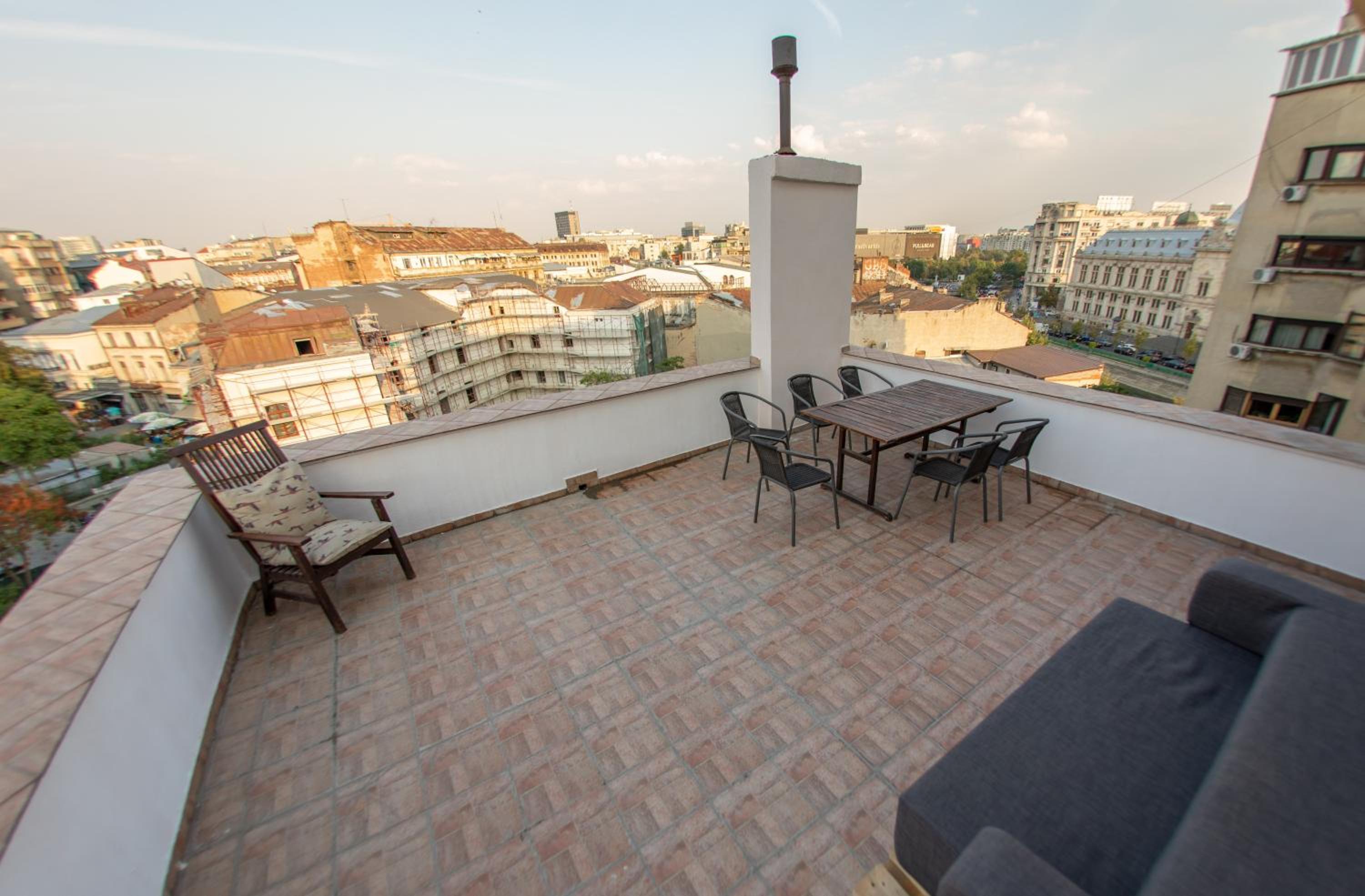 Color Apartments Nicolae Tonitza St view 4