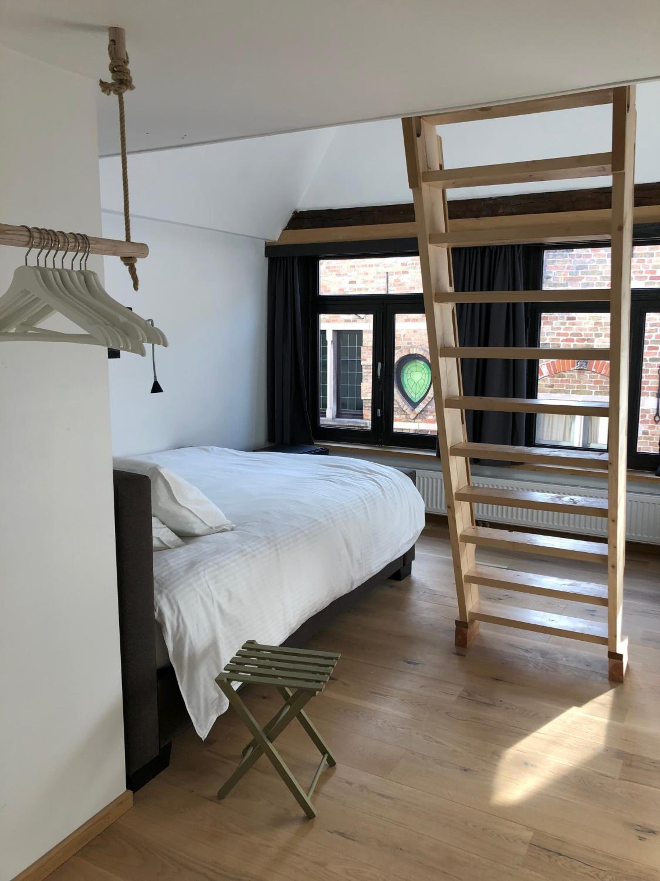 B&B Calis