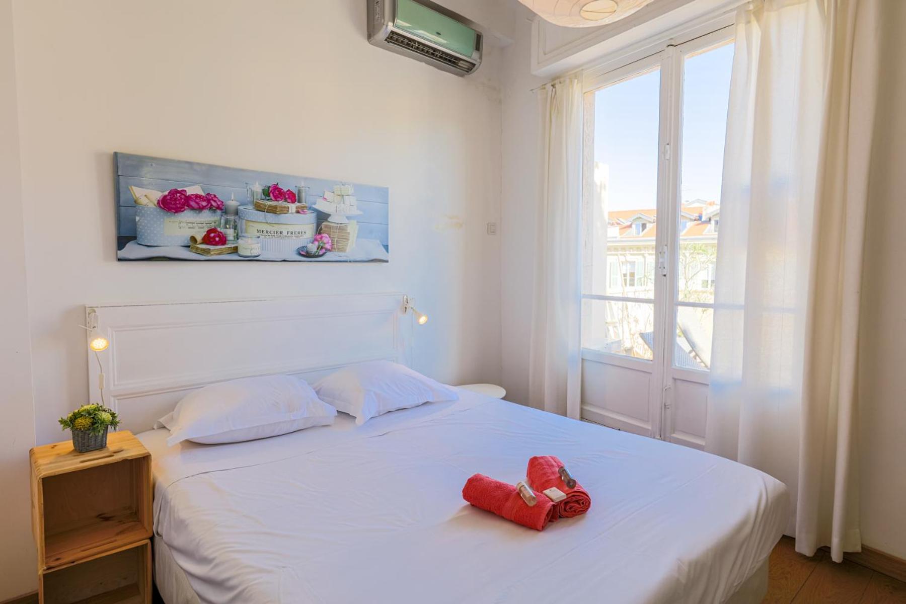 Palais l'Escurial AP4069 by Riviera Holiday Homes photo 3