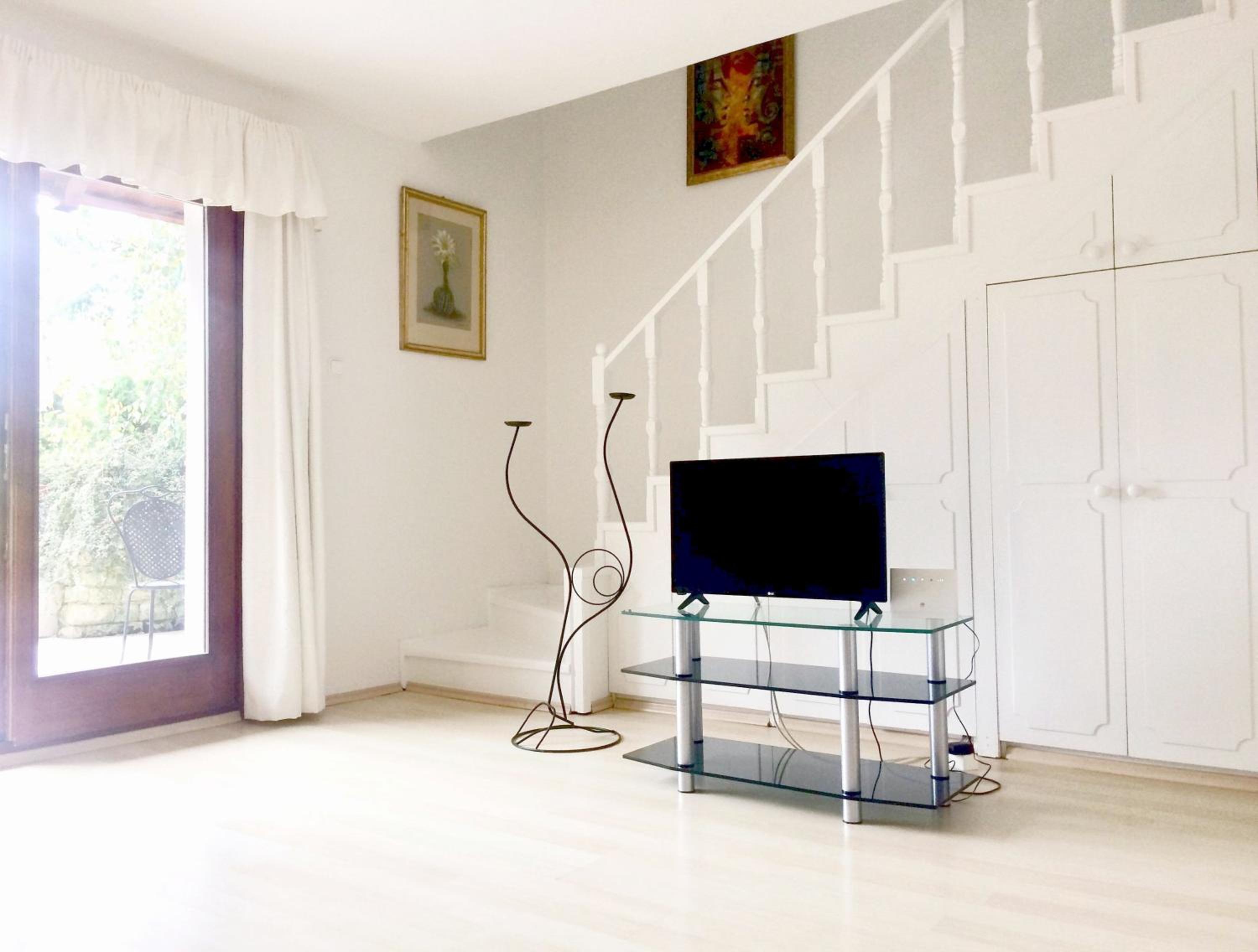 Flair Apartmanház view 2