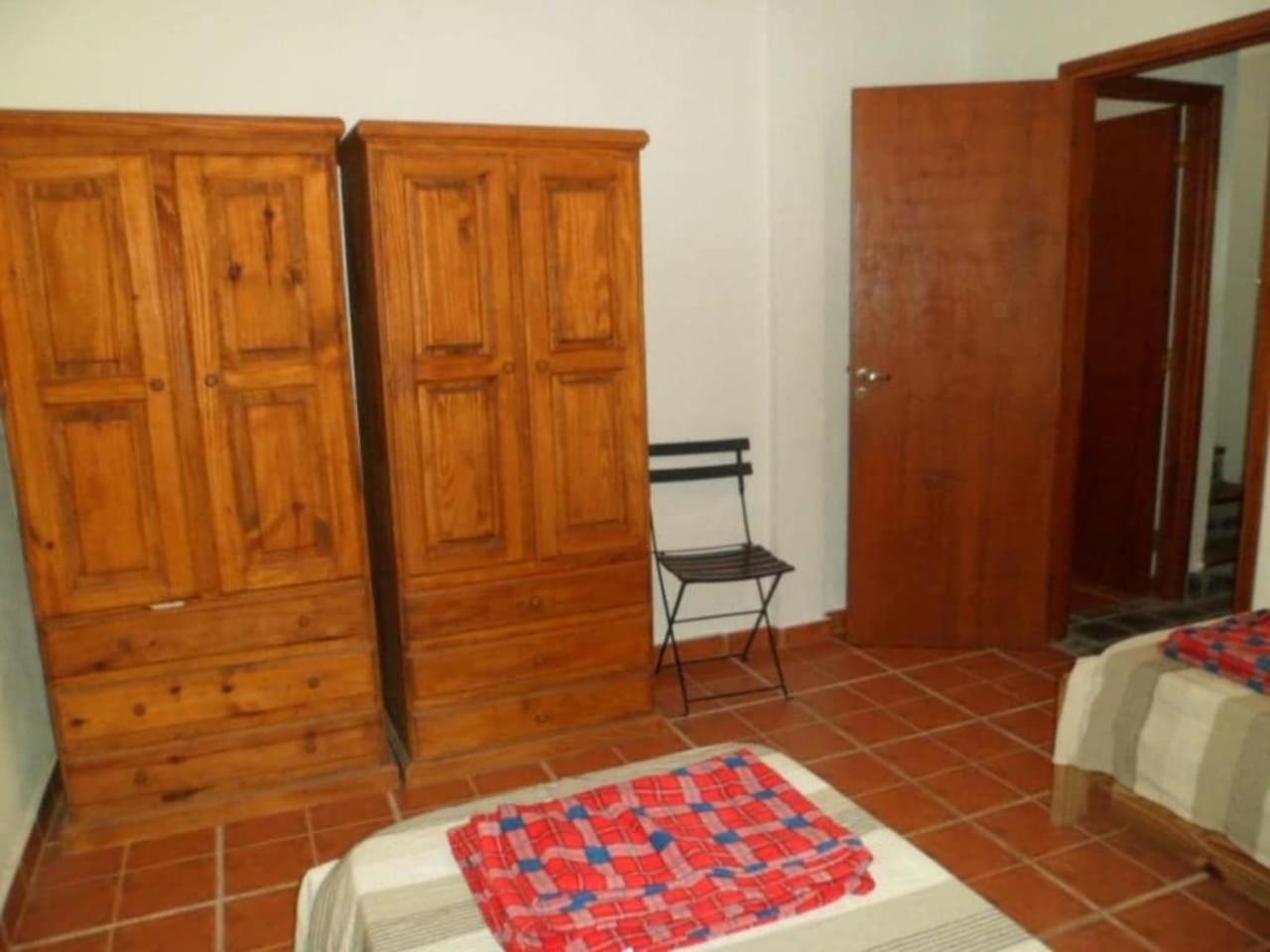 Casa completa en el bosque para 8 personas no aceptamos grupos de jovenes