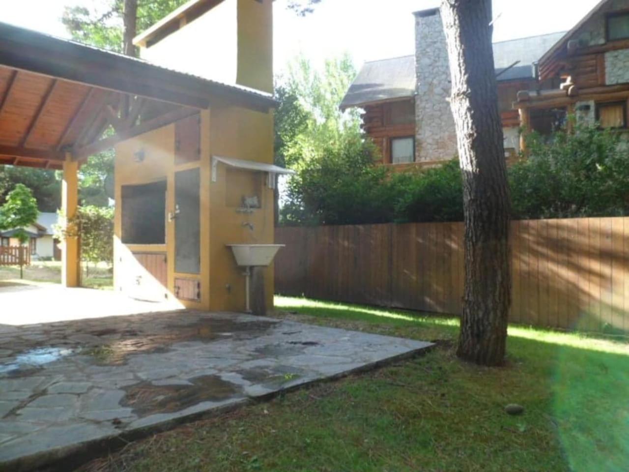 Casa completa en el bosque para 8 personas no aceptamos grupos de jovenes