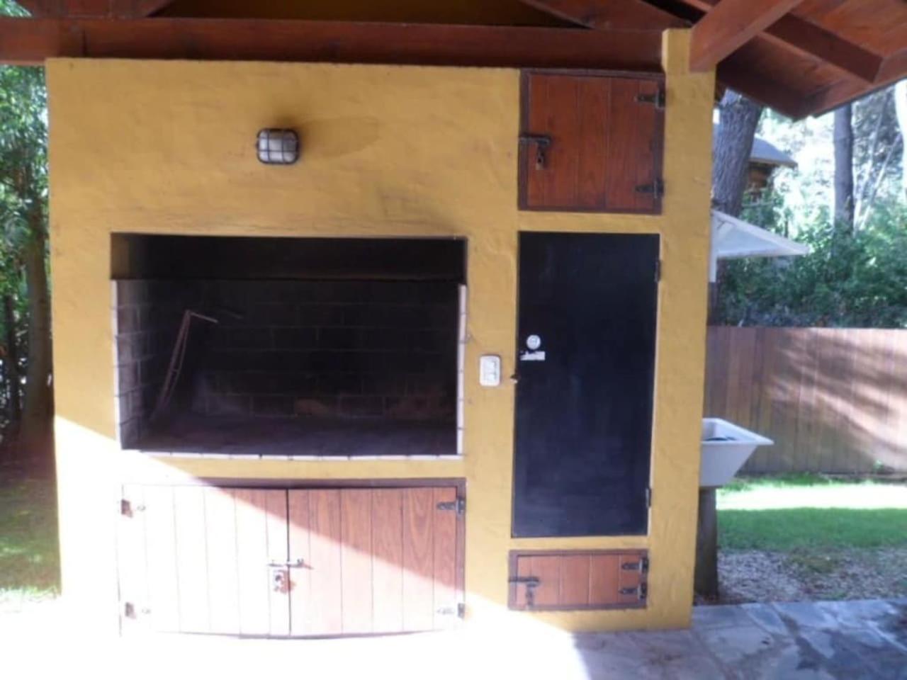 Casa completa en el bosque para 8 personas no aceptamos grupos de jovenes