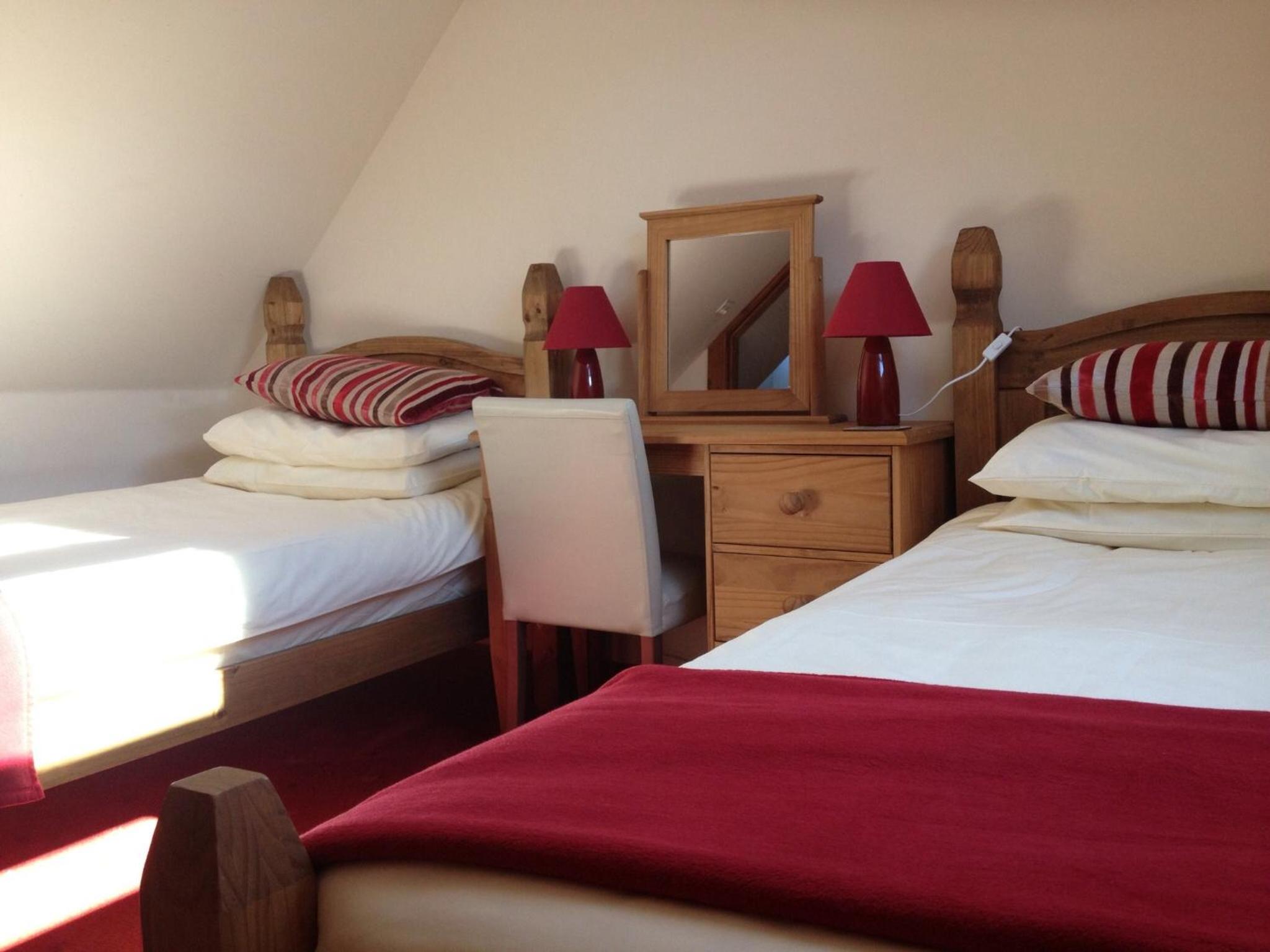 Bed and Breakfast at 4 view 4