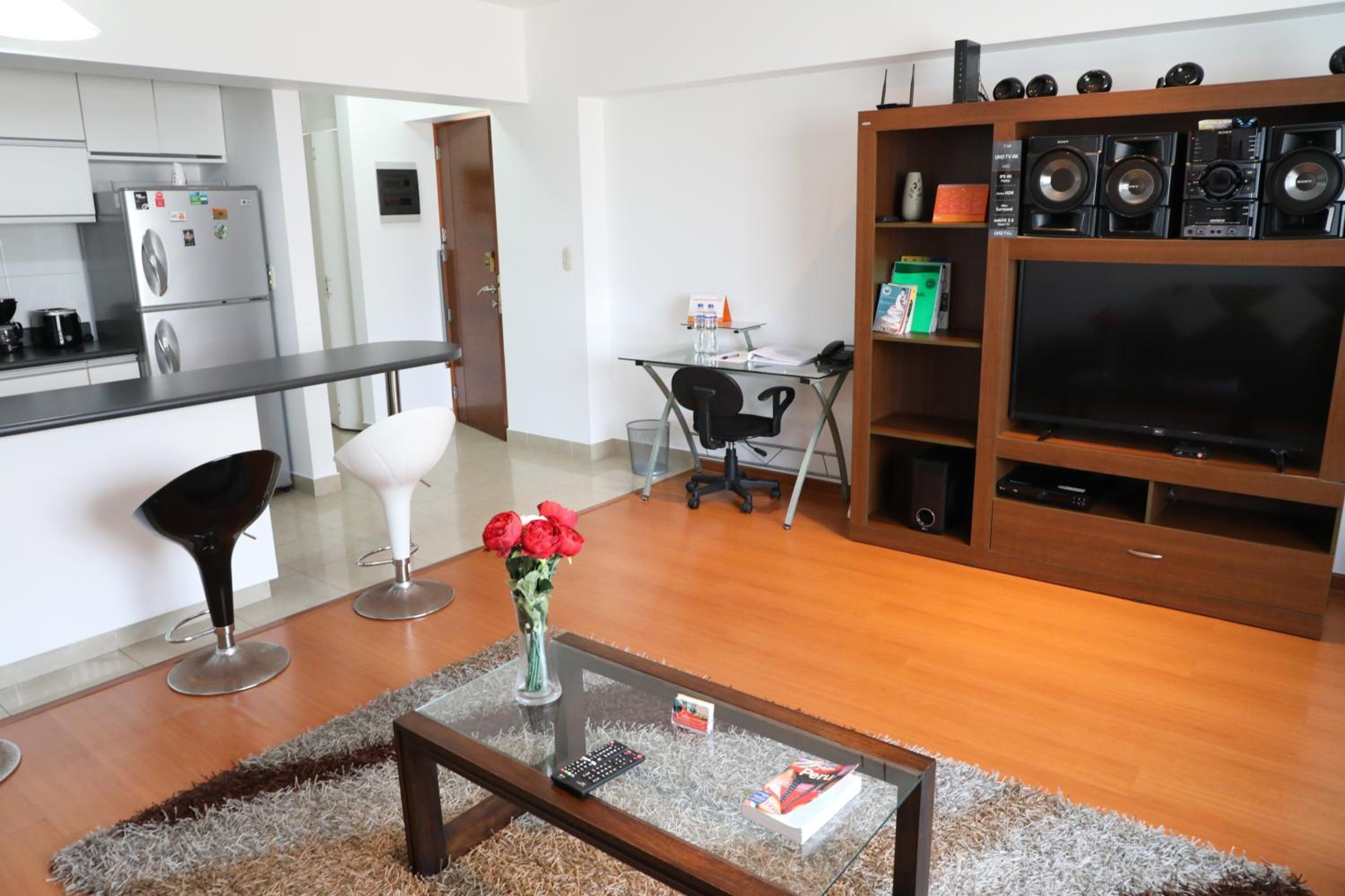 Miraflores Apartments 101 Tripoli Street by Private Host