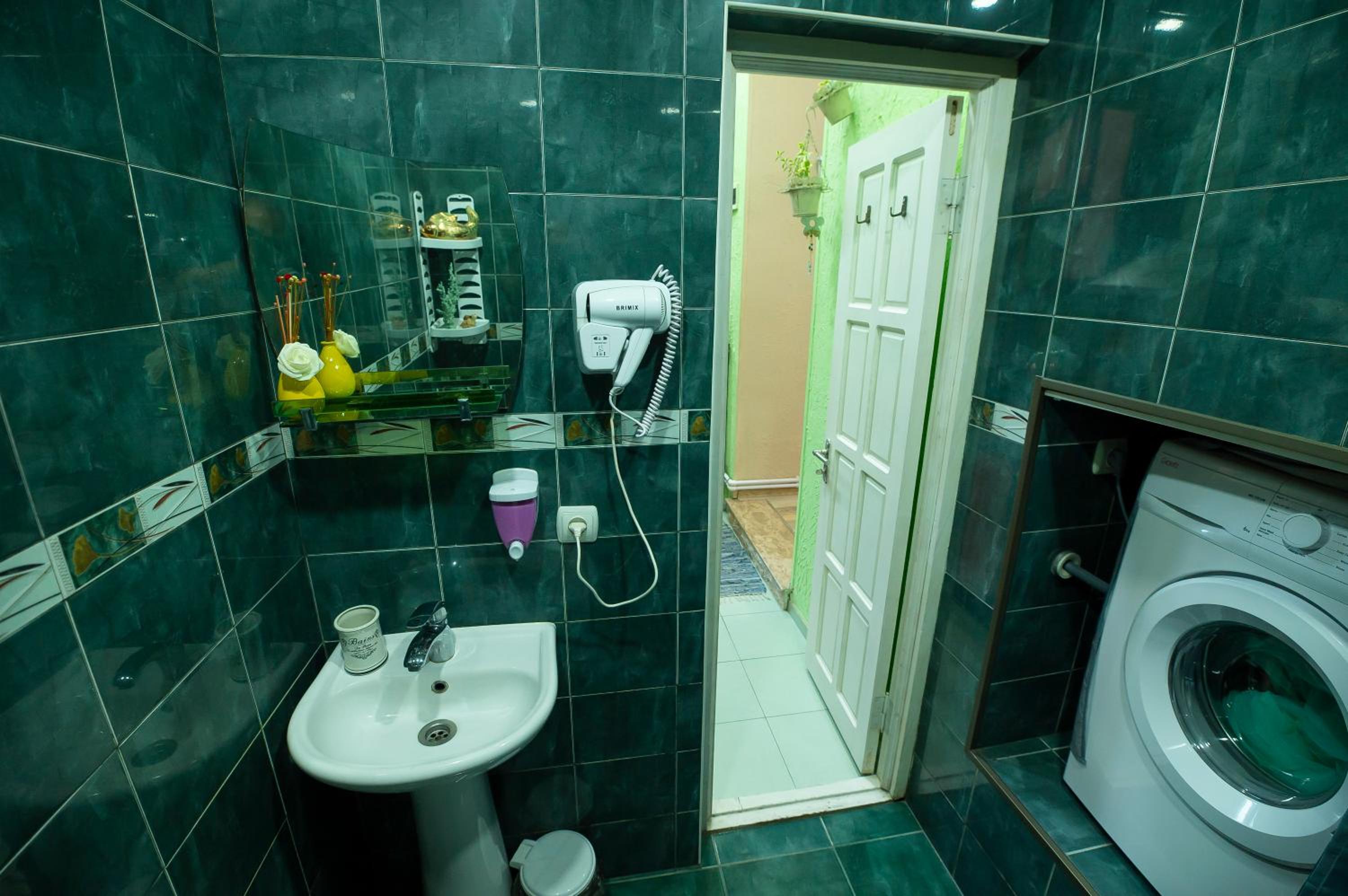 Photo 12