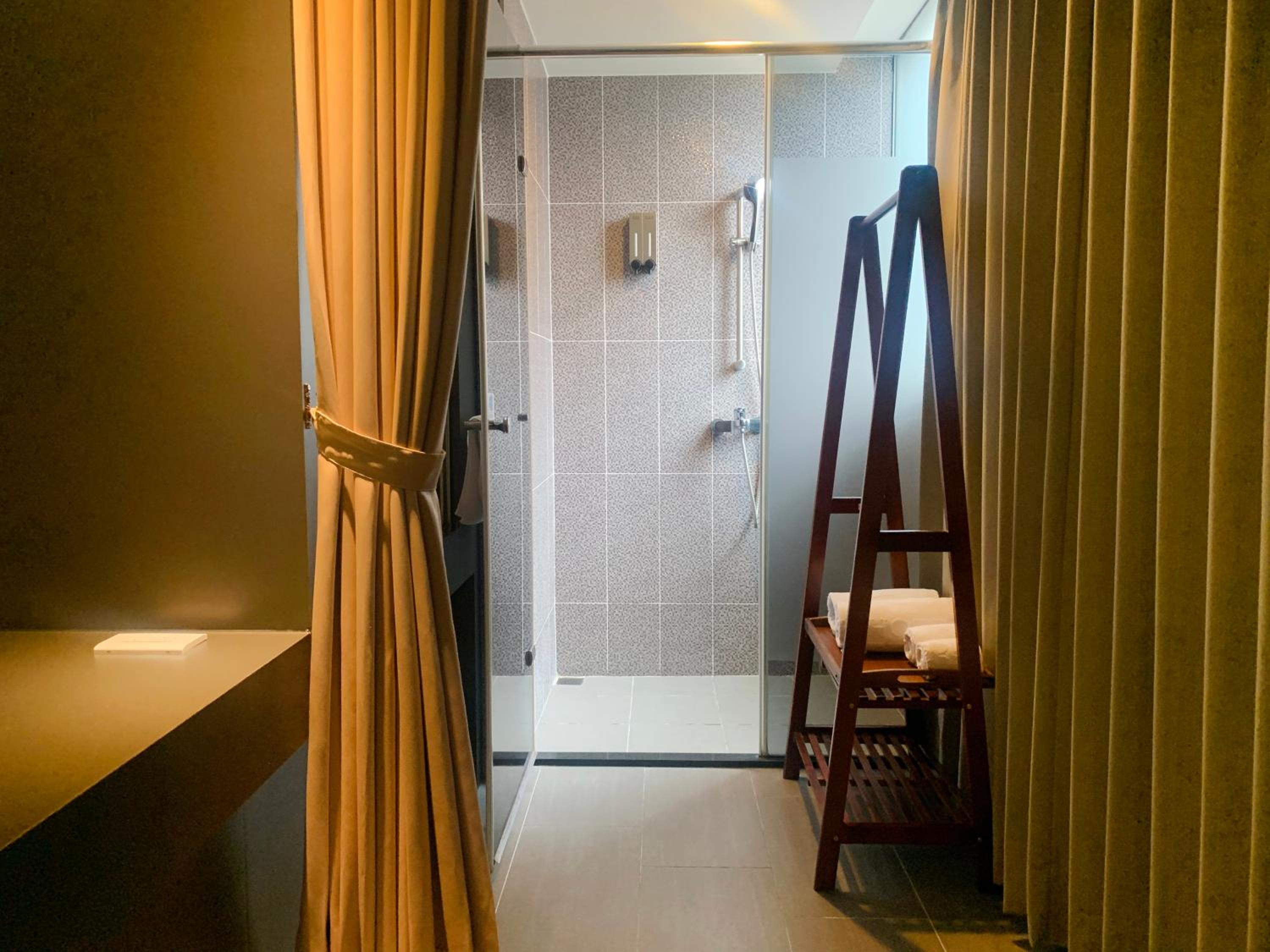 Wholesome Hotel