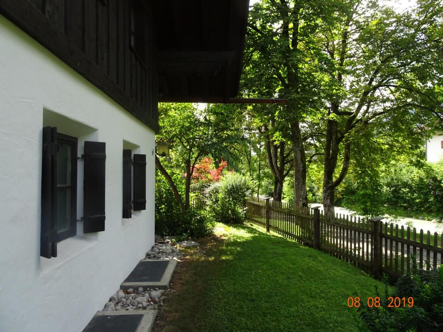 Huge and Calm Apartment in Central Garmisch