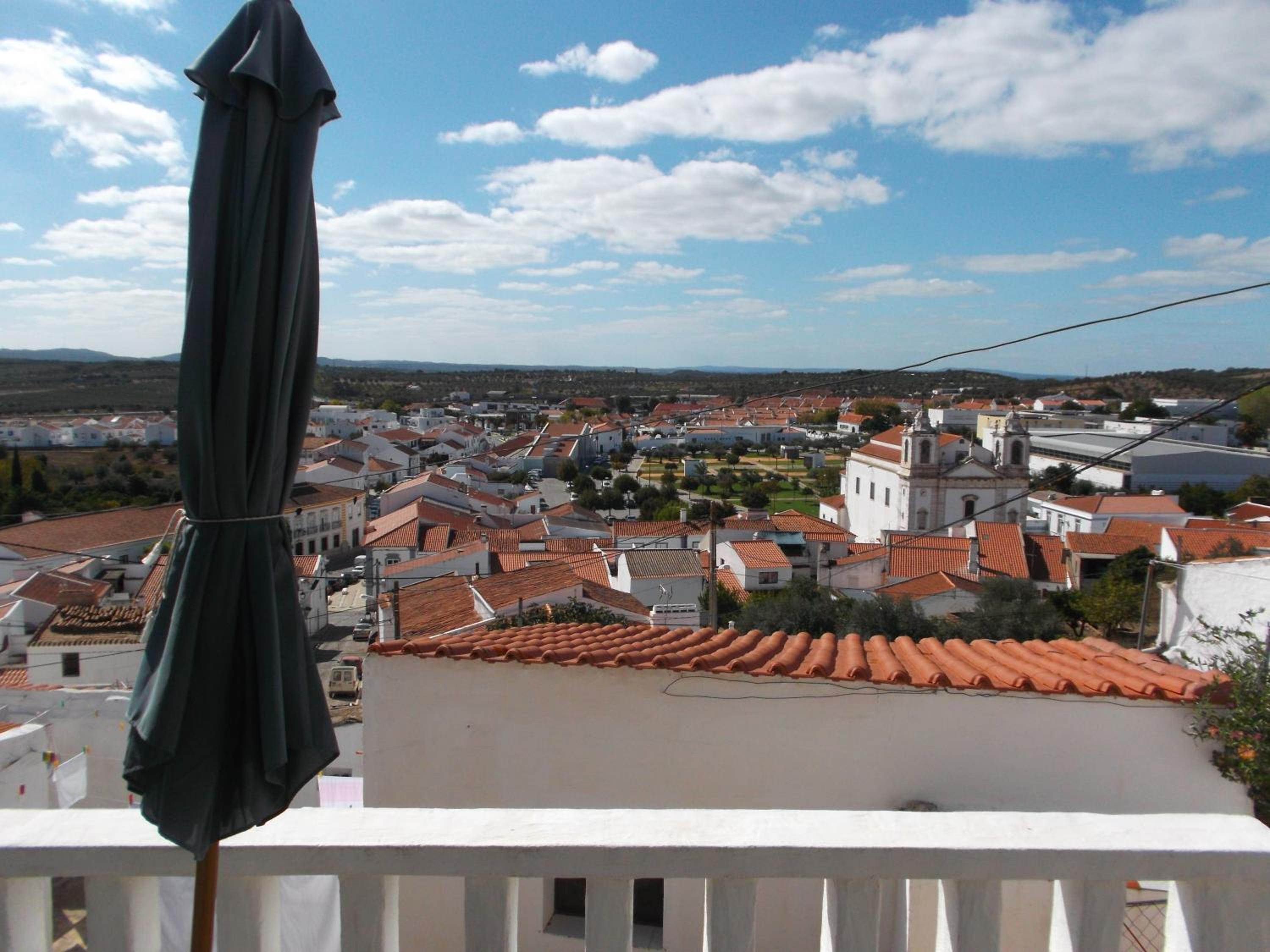 Encosta do Castelo view 2