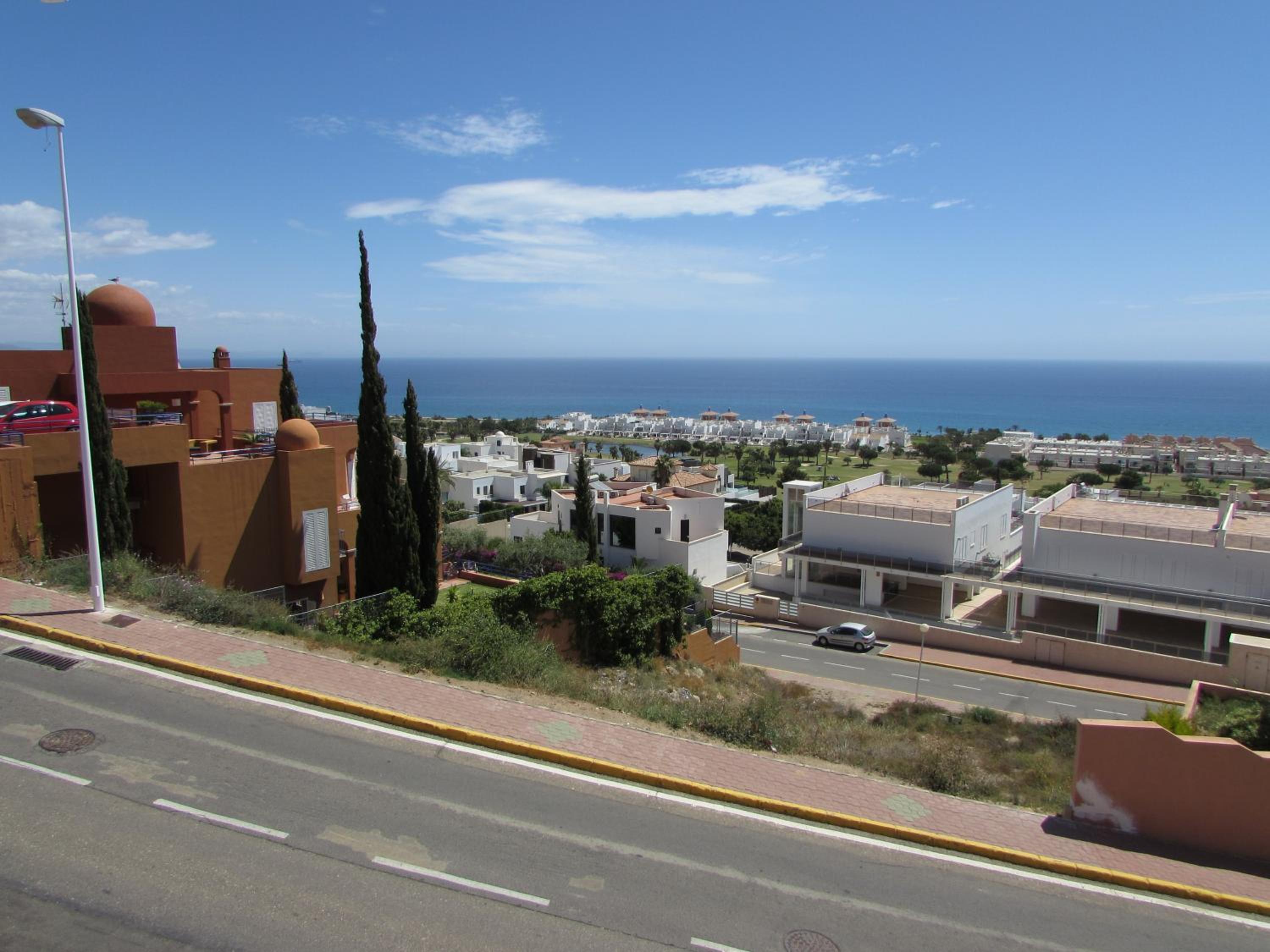 MOJACAR POOL AND BEACH view 4