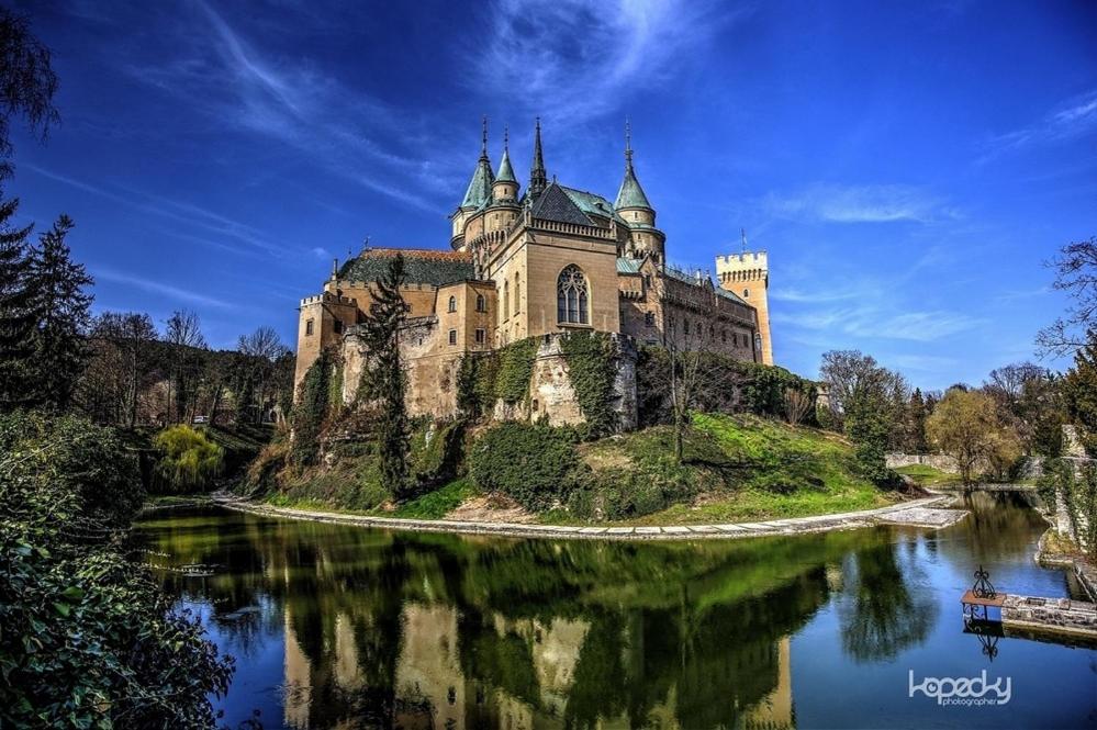 Slnečný apartmánový dom Oslany