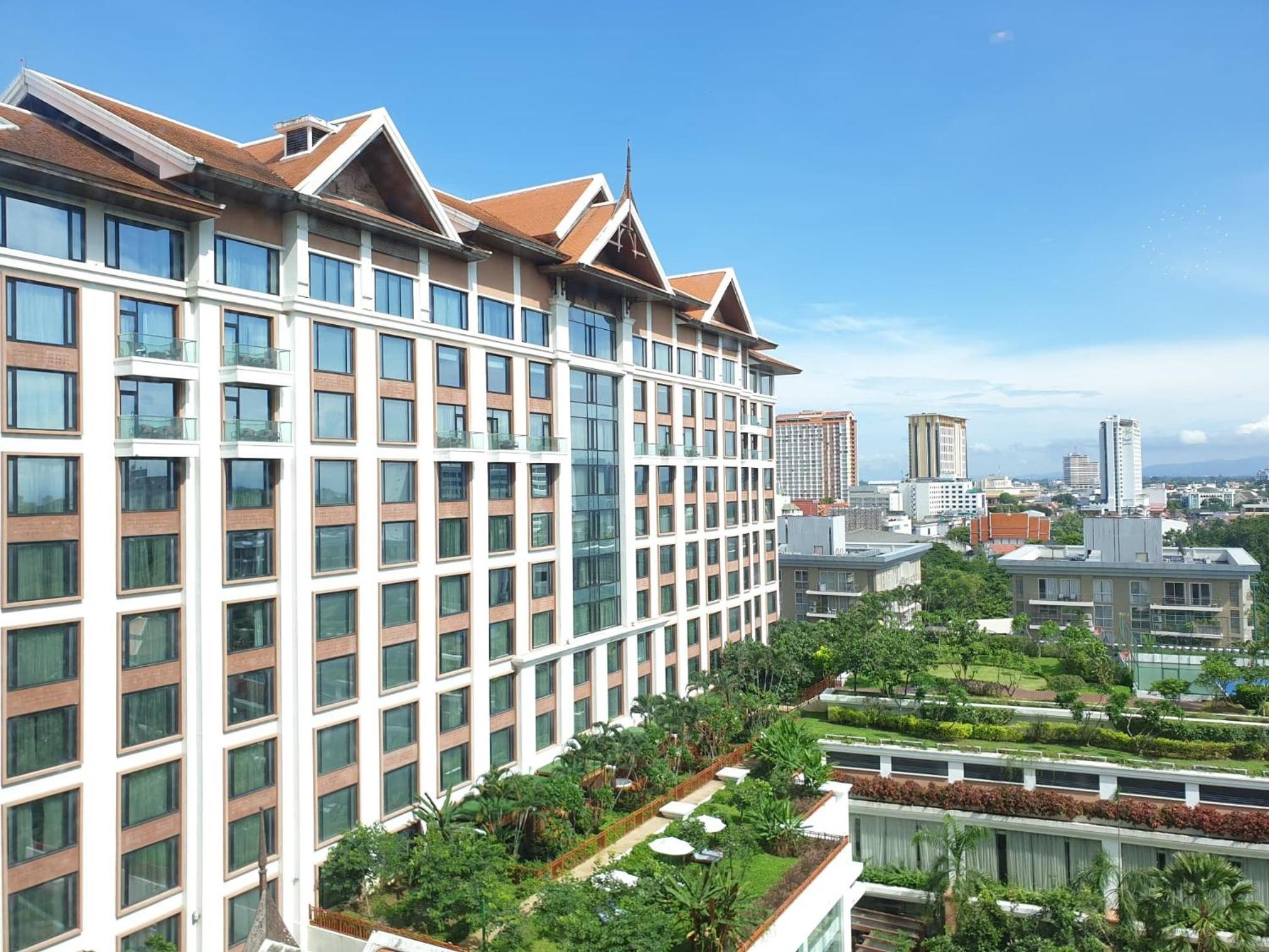 Hotel The Astra Chiang Mai family room - Image 1