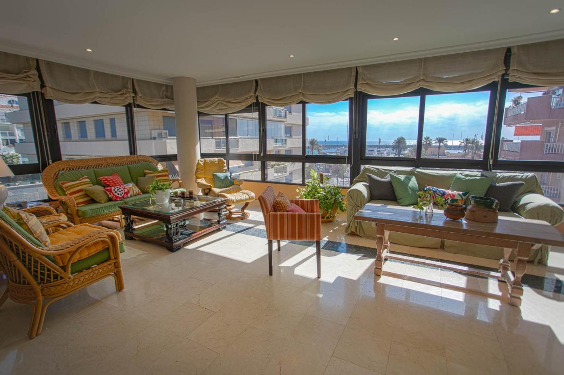 4 bedroom apartment close by beach in Fuengirola view 3