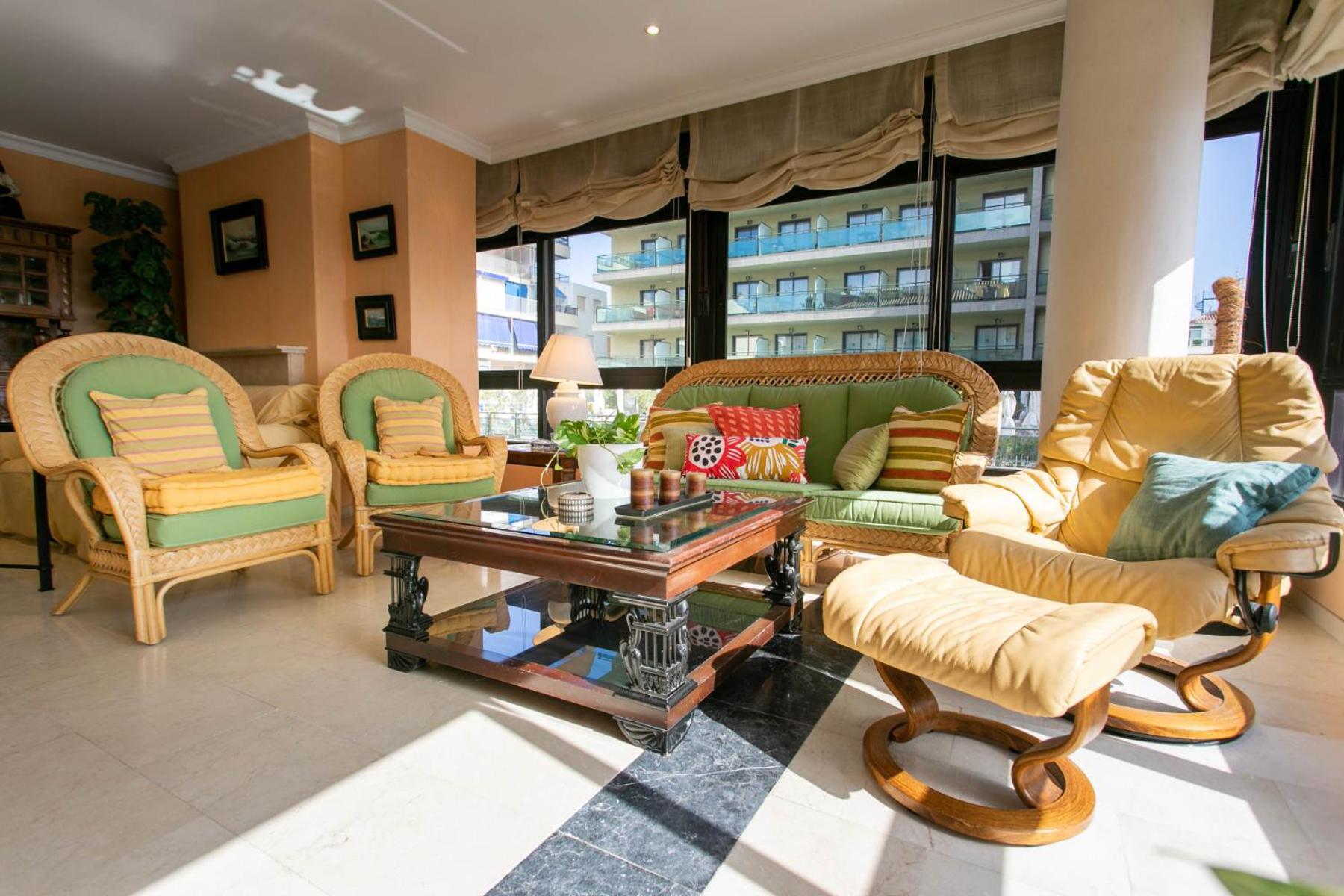 4 bedroom apartment close by beach in Fuengirola view 2