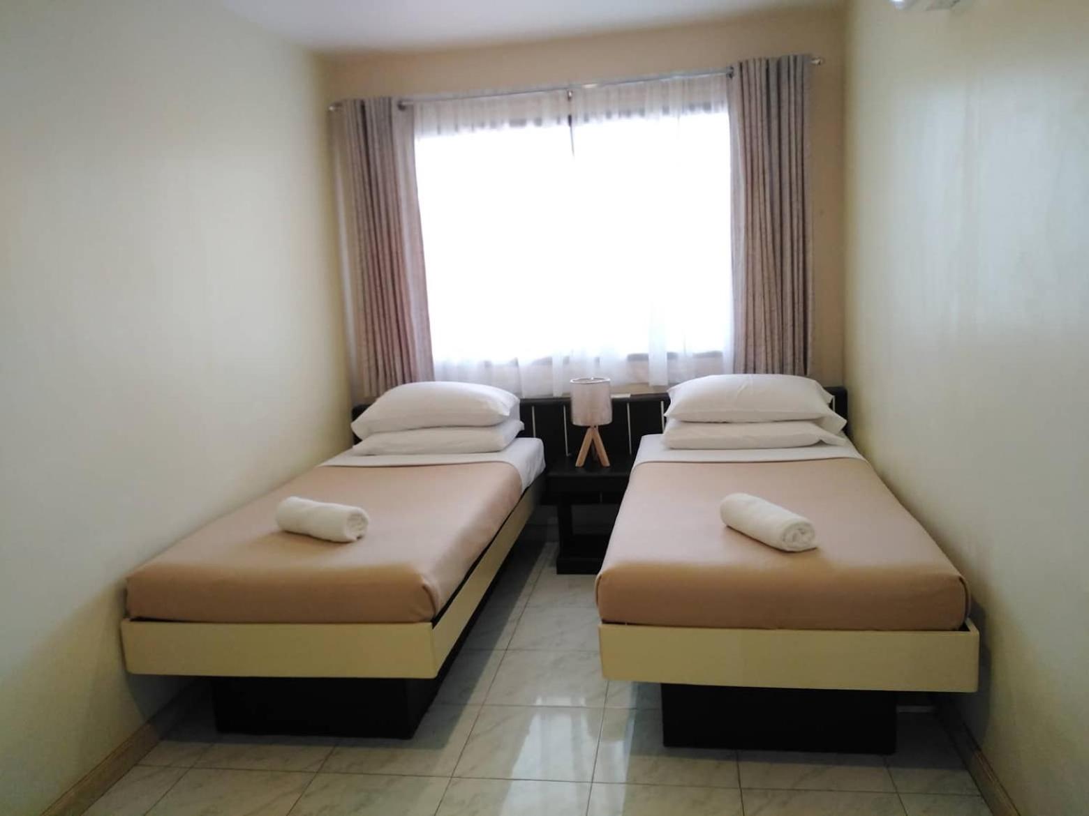 Royale House Hotel Davao powered by Cocotel