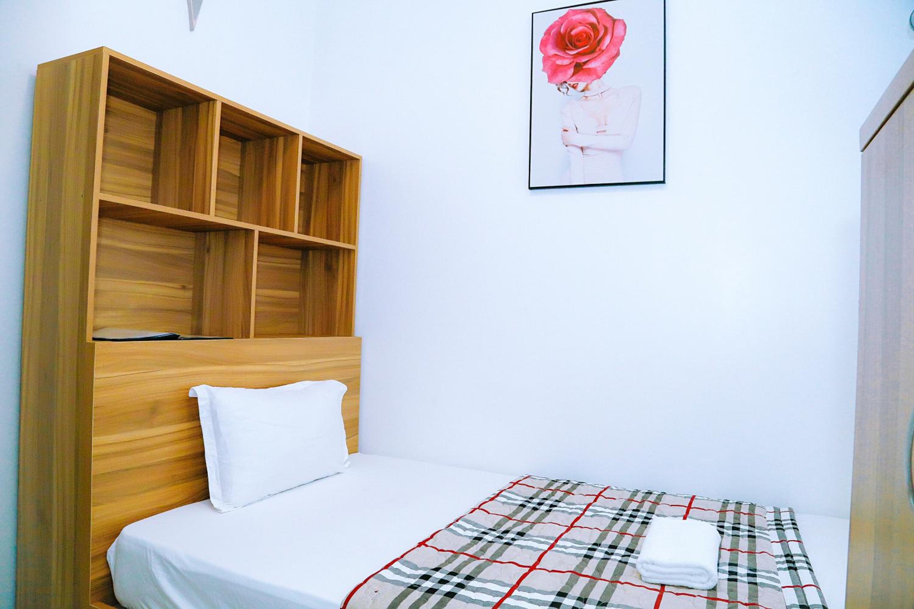 Louis Hotel - Bui Vien Walking Street
