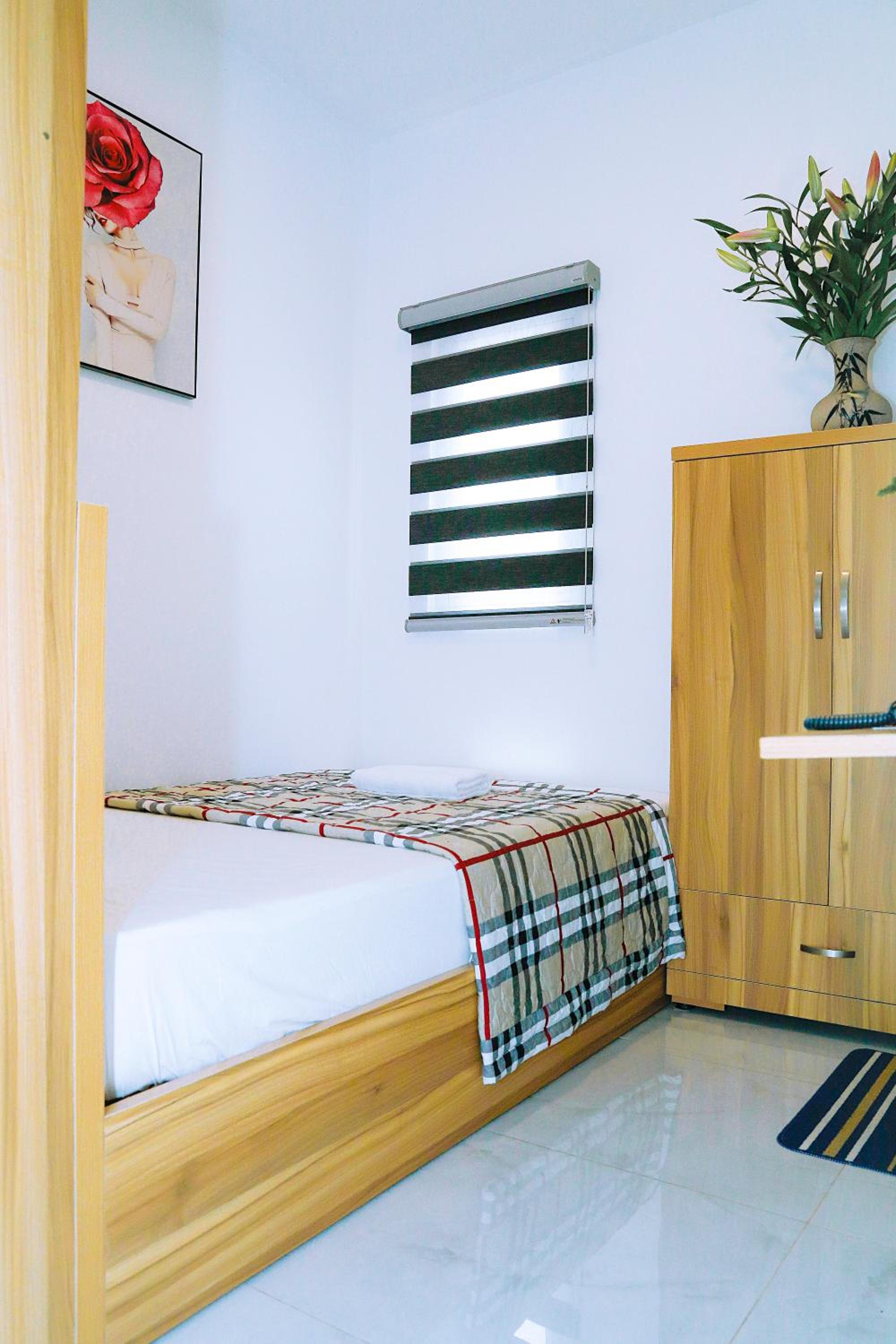 Louis Hotel - Bui Vien Walking Street