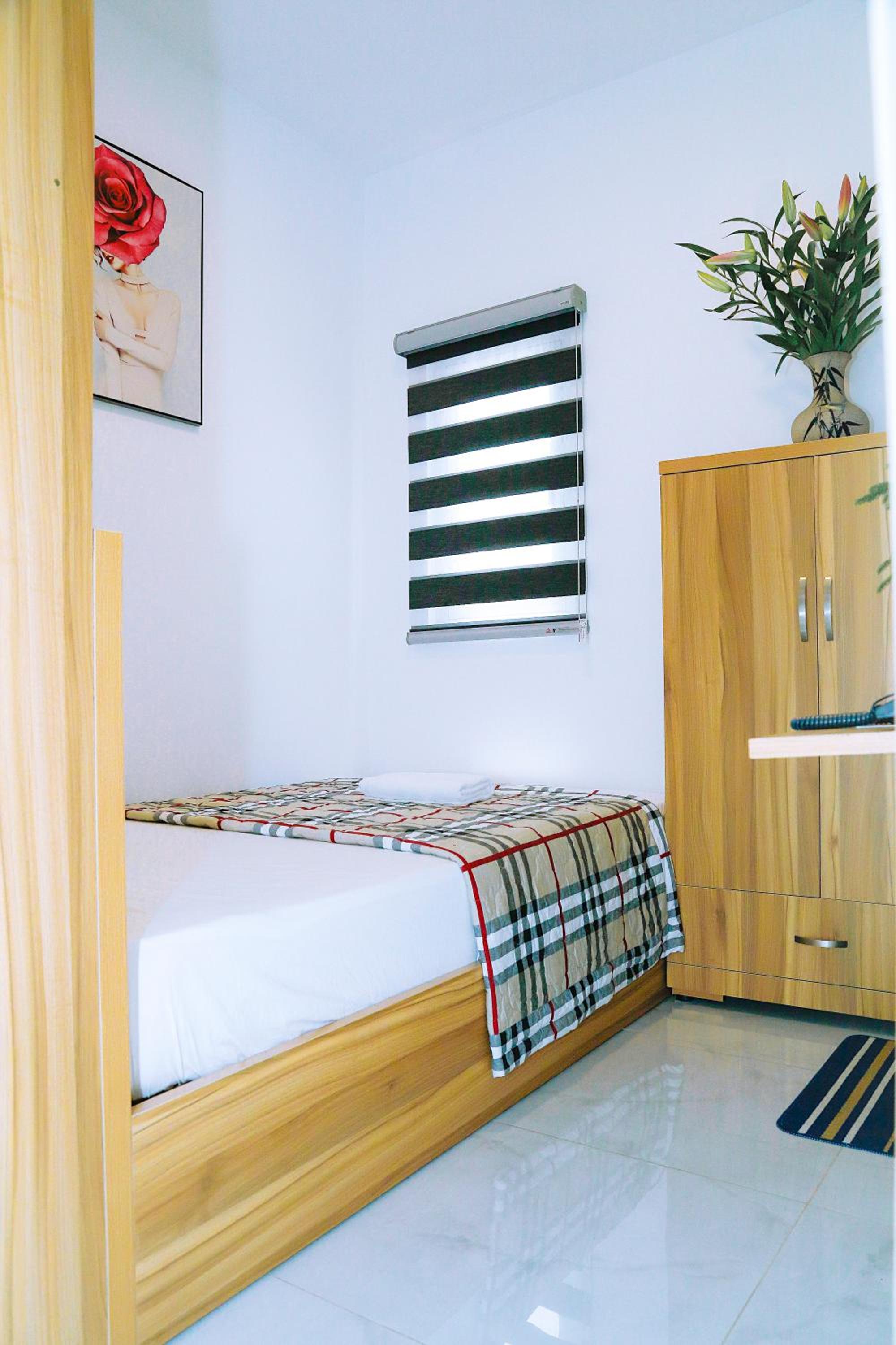 Louis Hotel - Bui Vien Walking Street