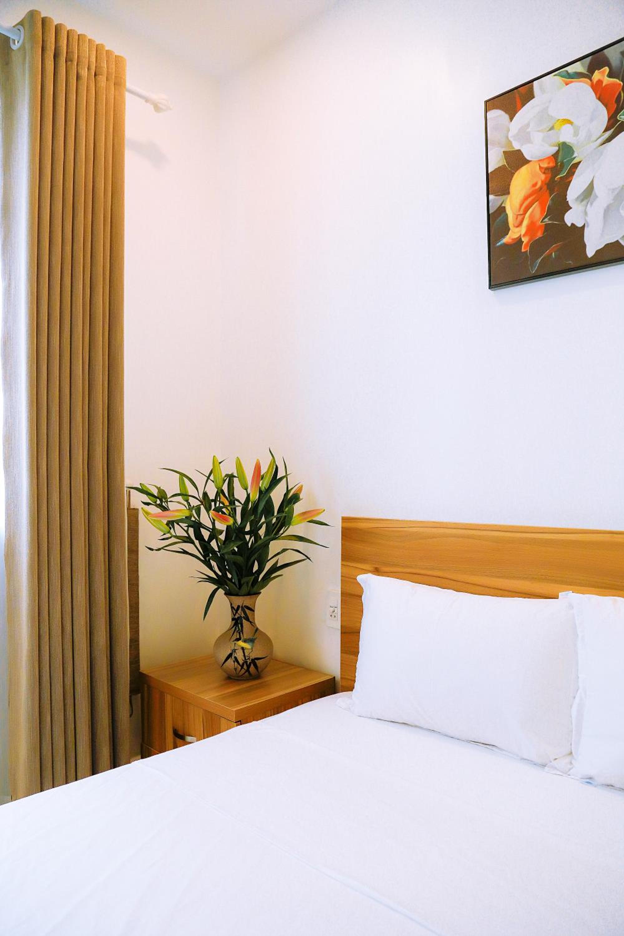 Louis Hotel - Bui Vien Walking Street