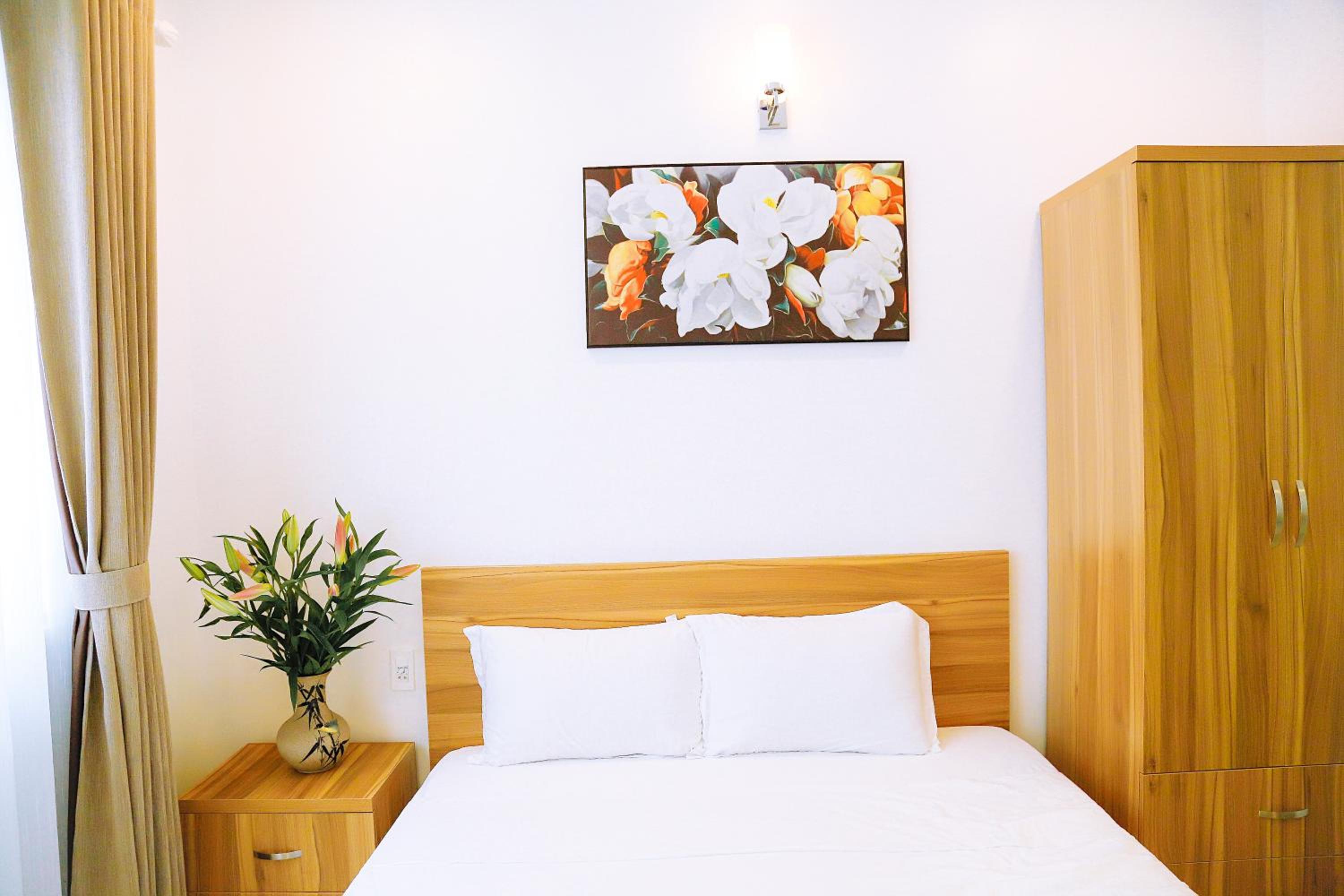 Louis Hotel - Bui Vien Walking Street