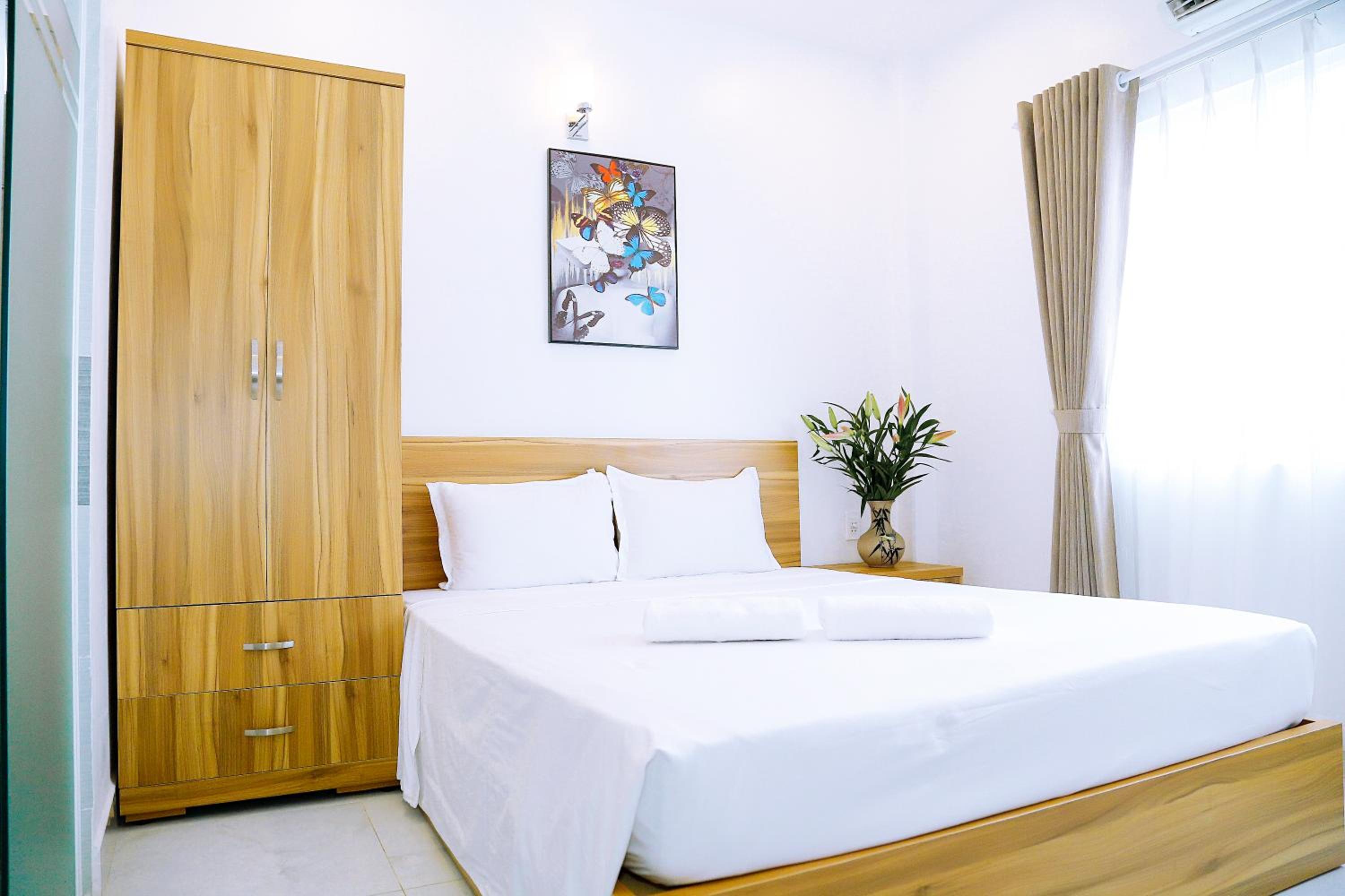 Louis Hotel - Bui Vien Walking Street