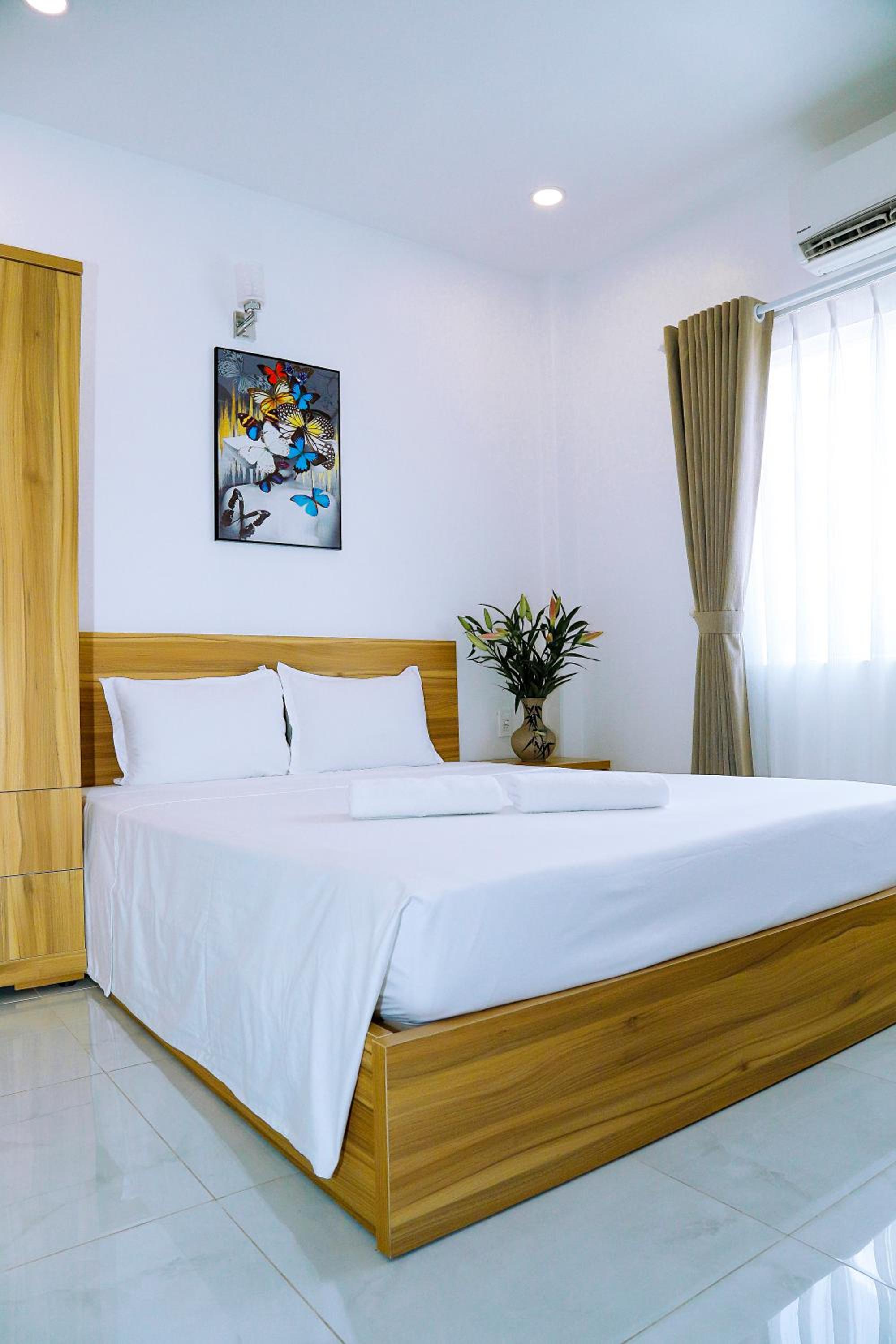 Louis Hotel - Bui Vien Walking Street