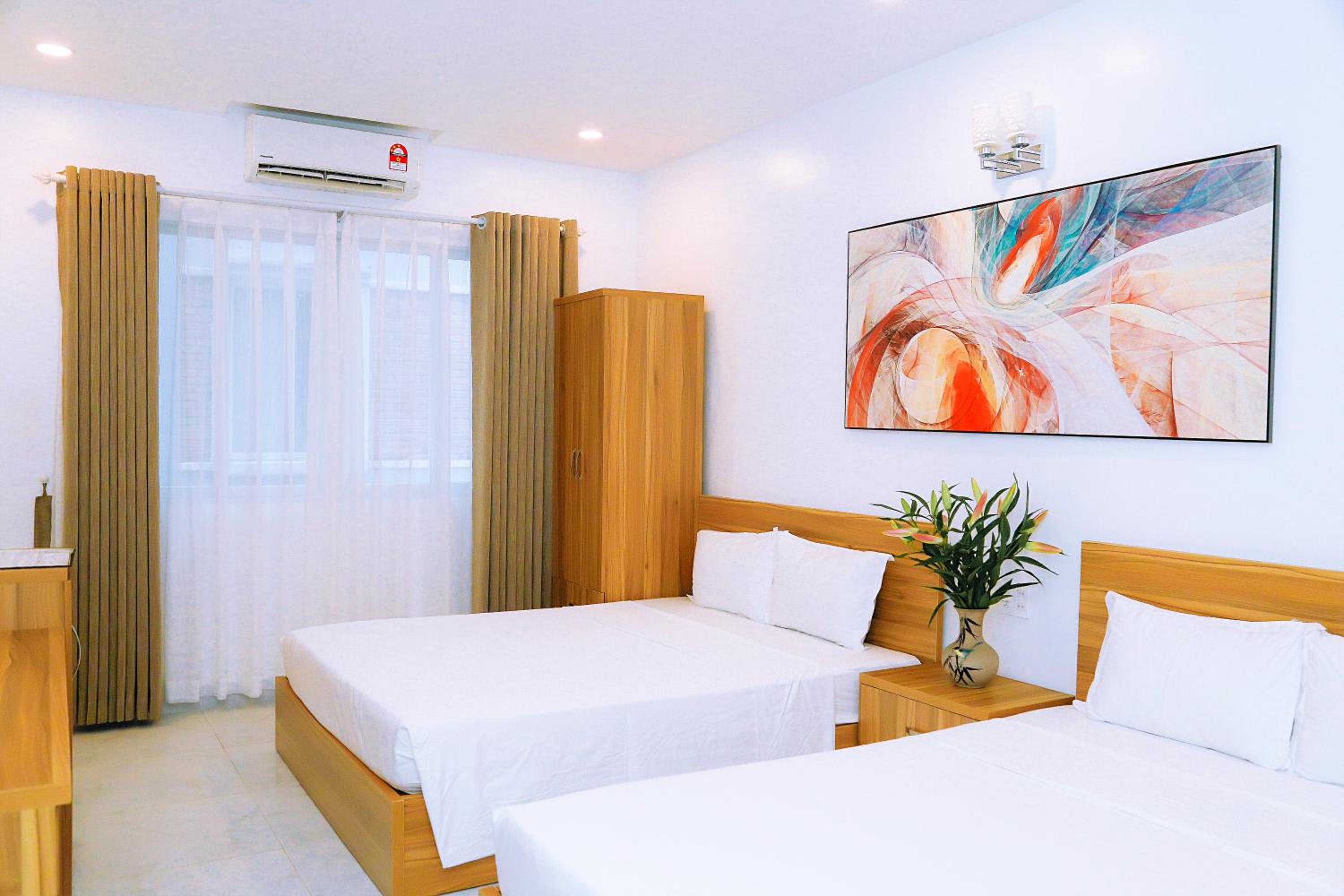 Louis Hotel - Bui Vien Walking Street