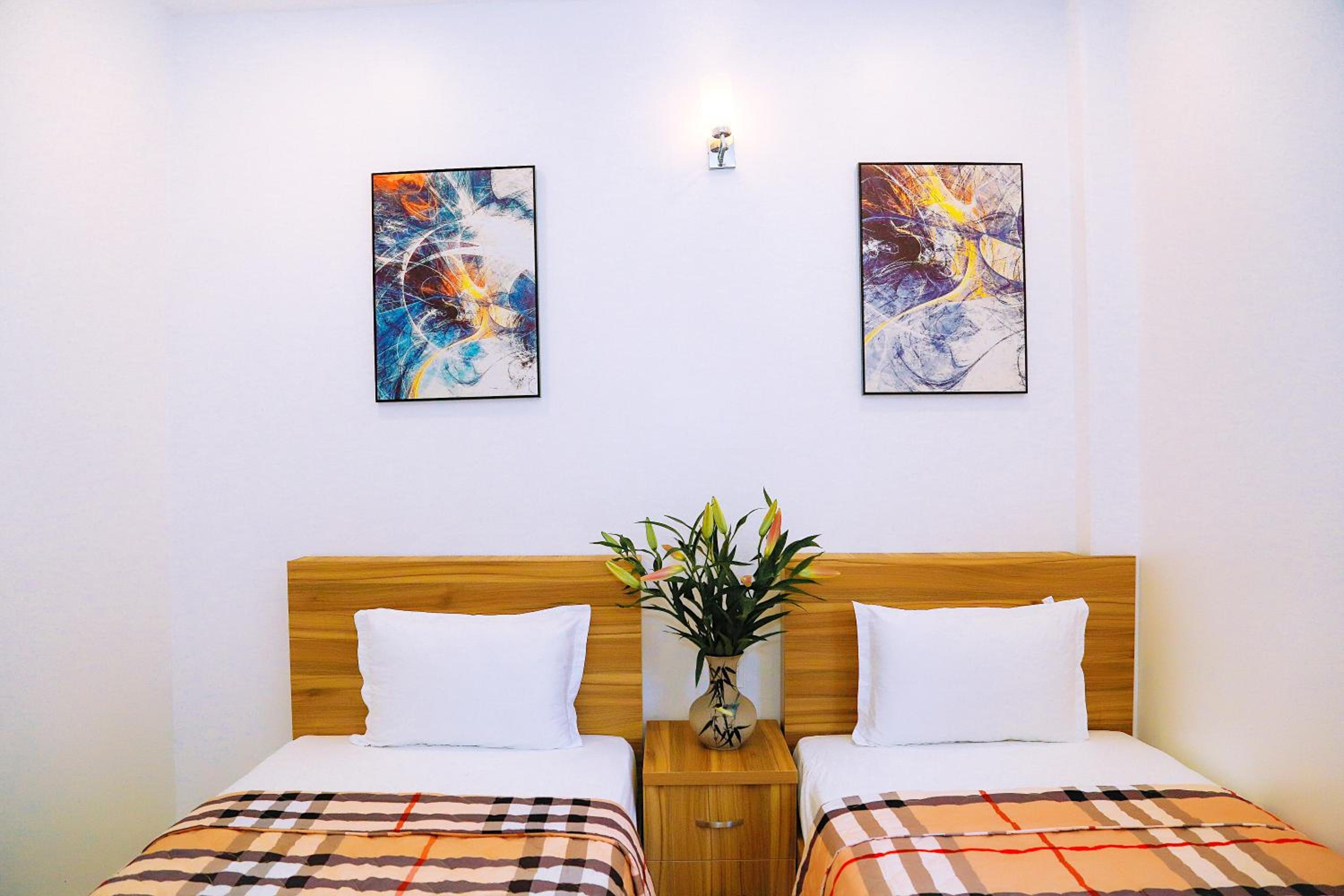 Louis Hotel - Bui Vien Walking Street