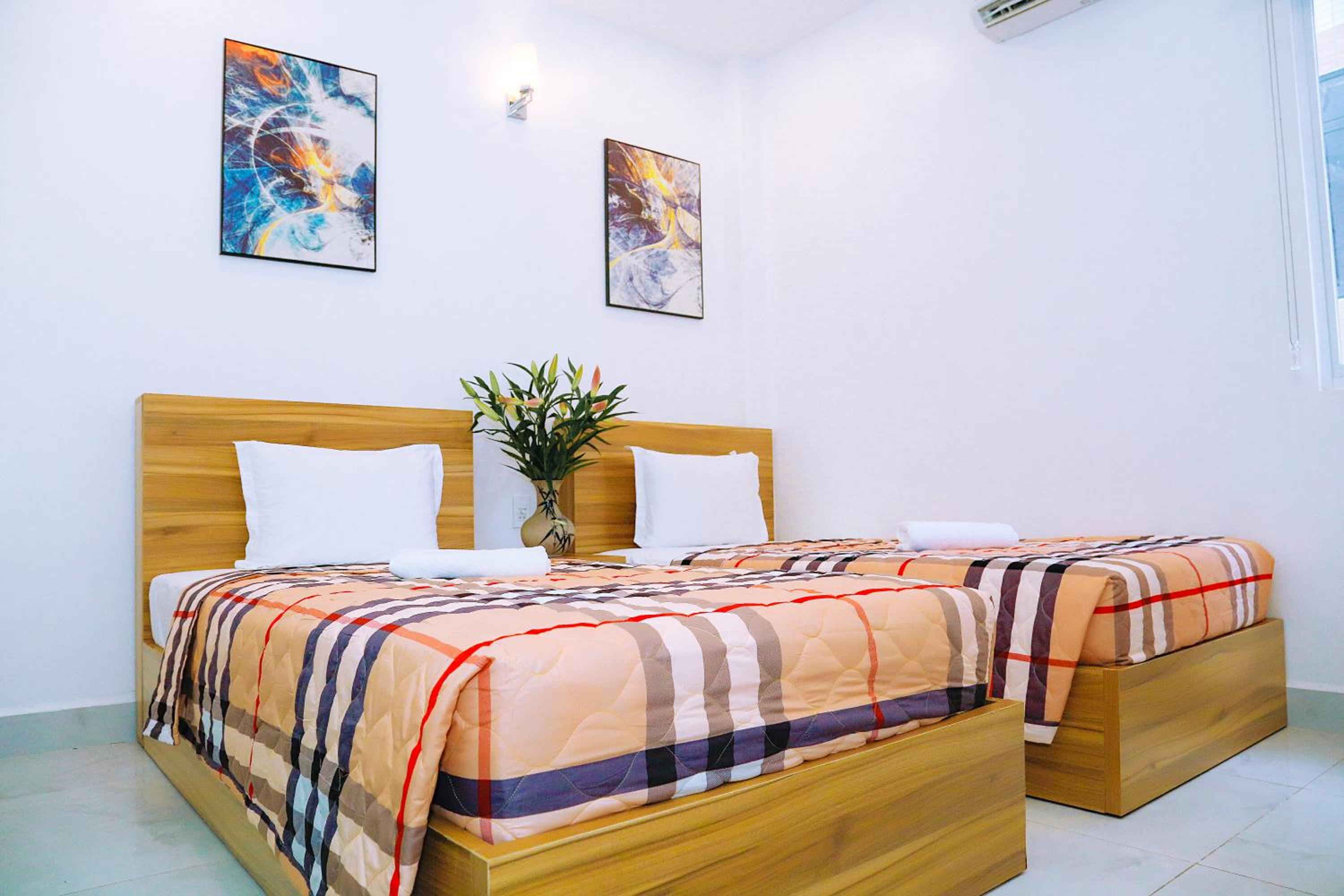Louis Hotel - Bui Vien Walking Street