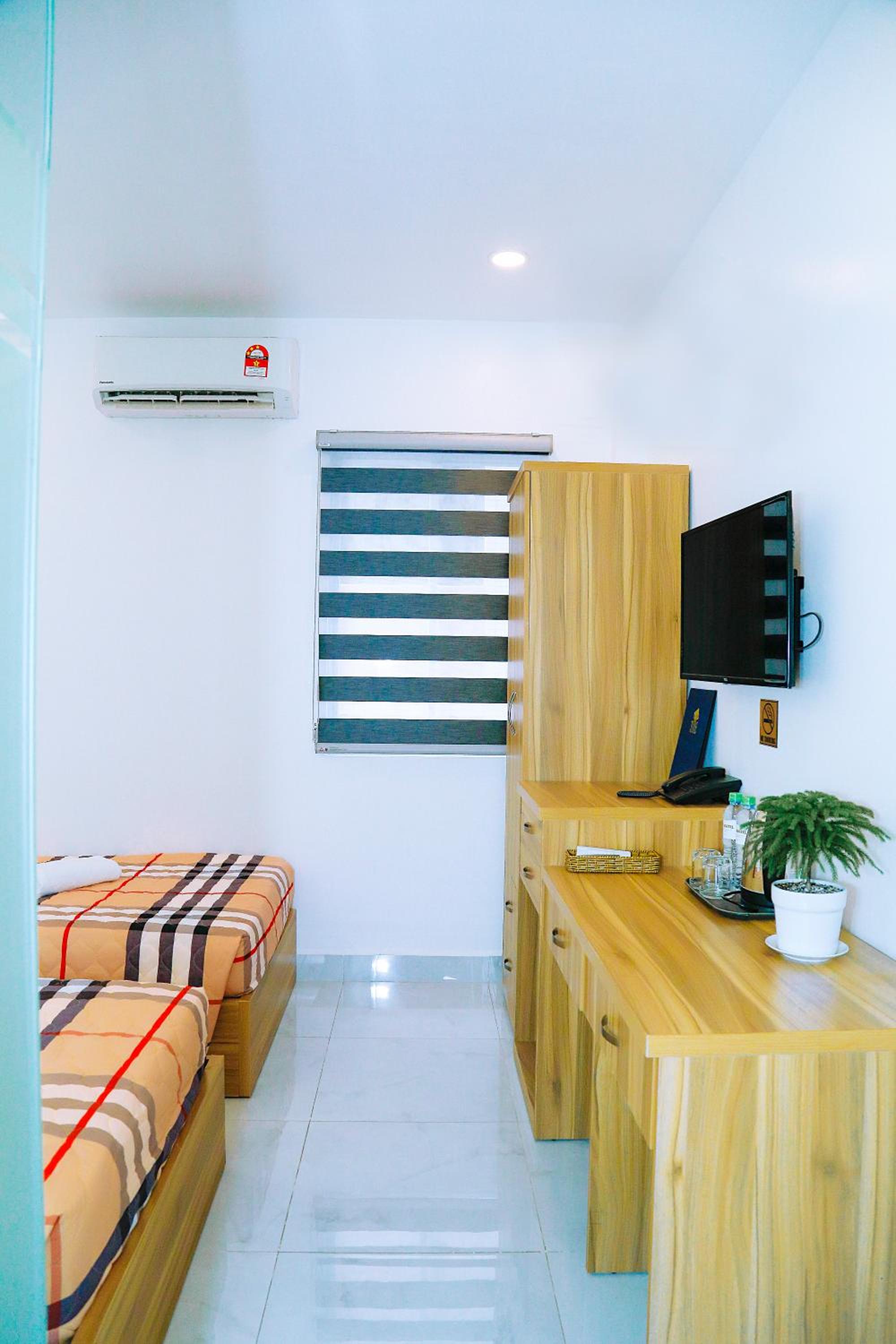Louis Hotel - Bui Vien Walking Street