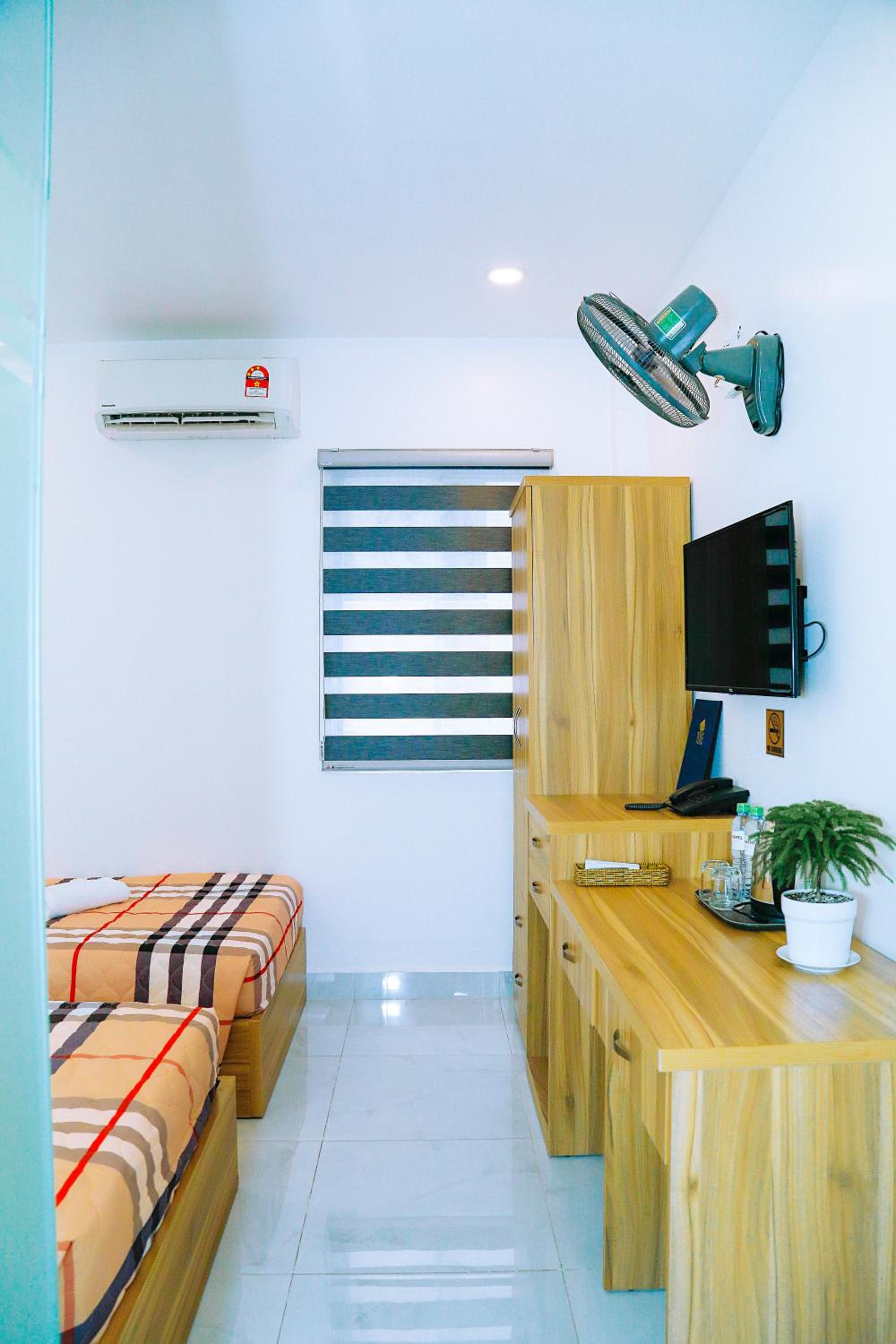 Louis Hotel - Bui Vien Walking Street