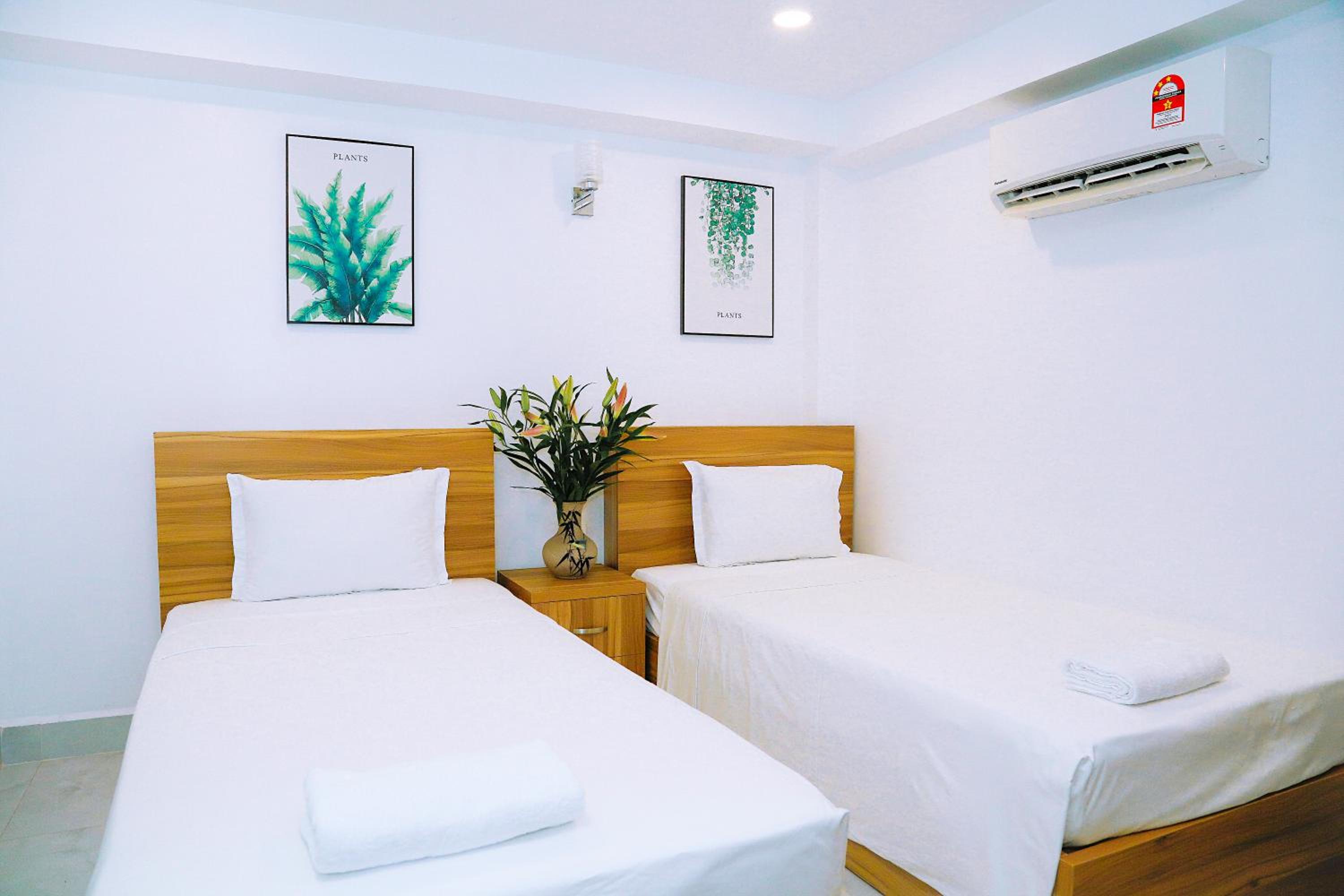 Louis Hotel - Bui Vien Walking Street