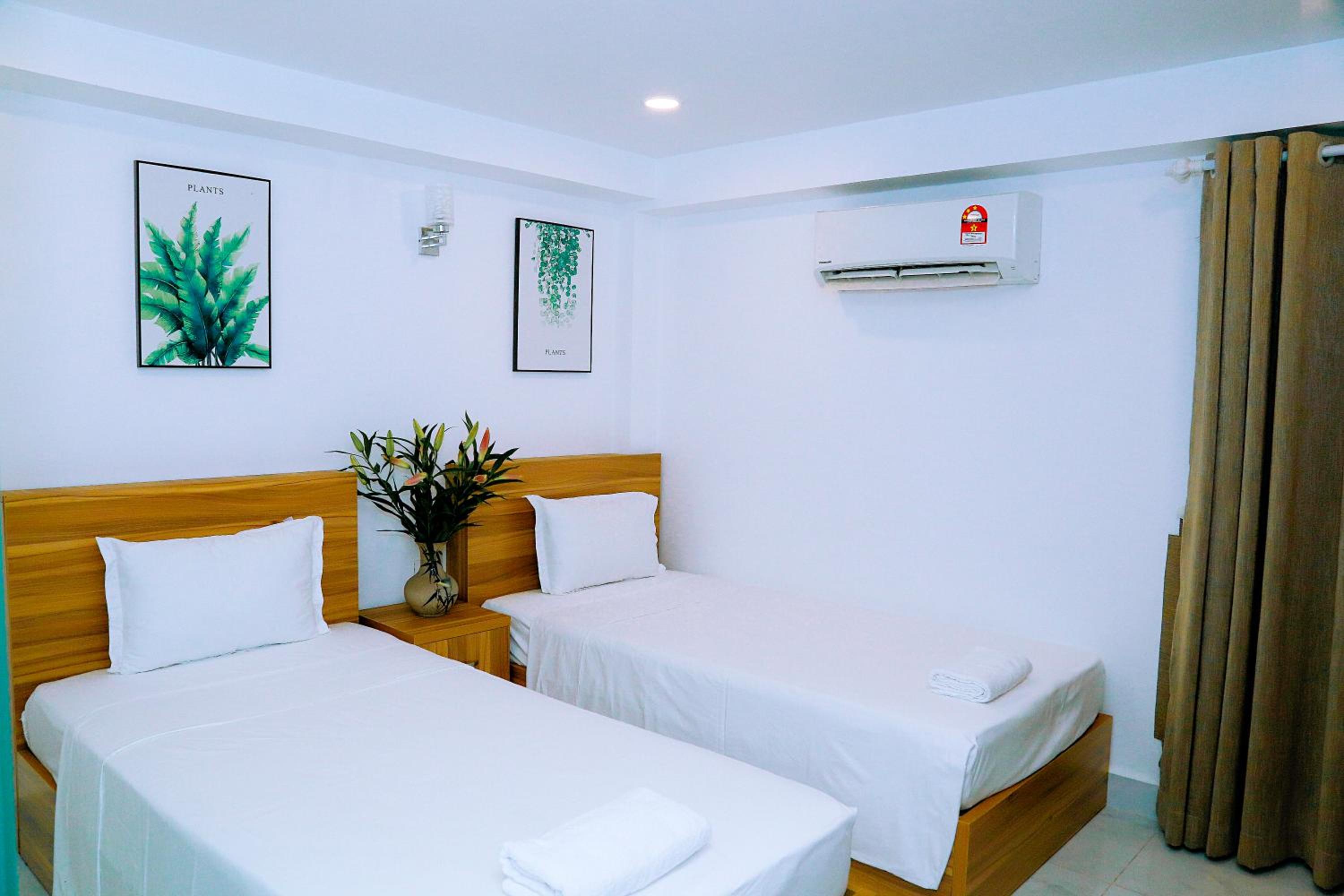 Louis Hotel - Bui Vien Walking Street