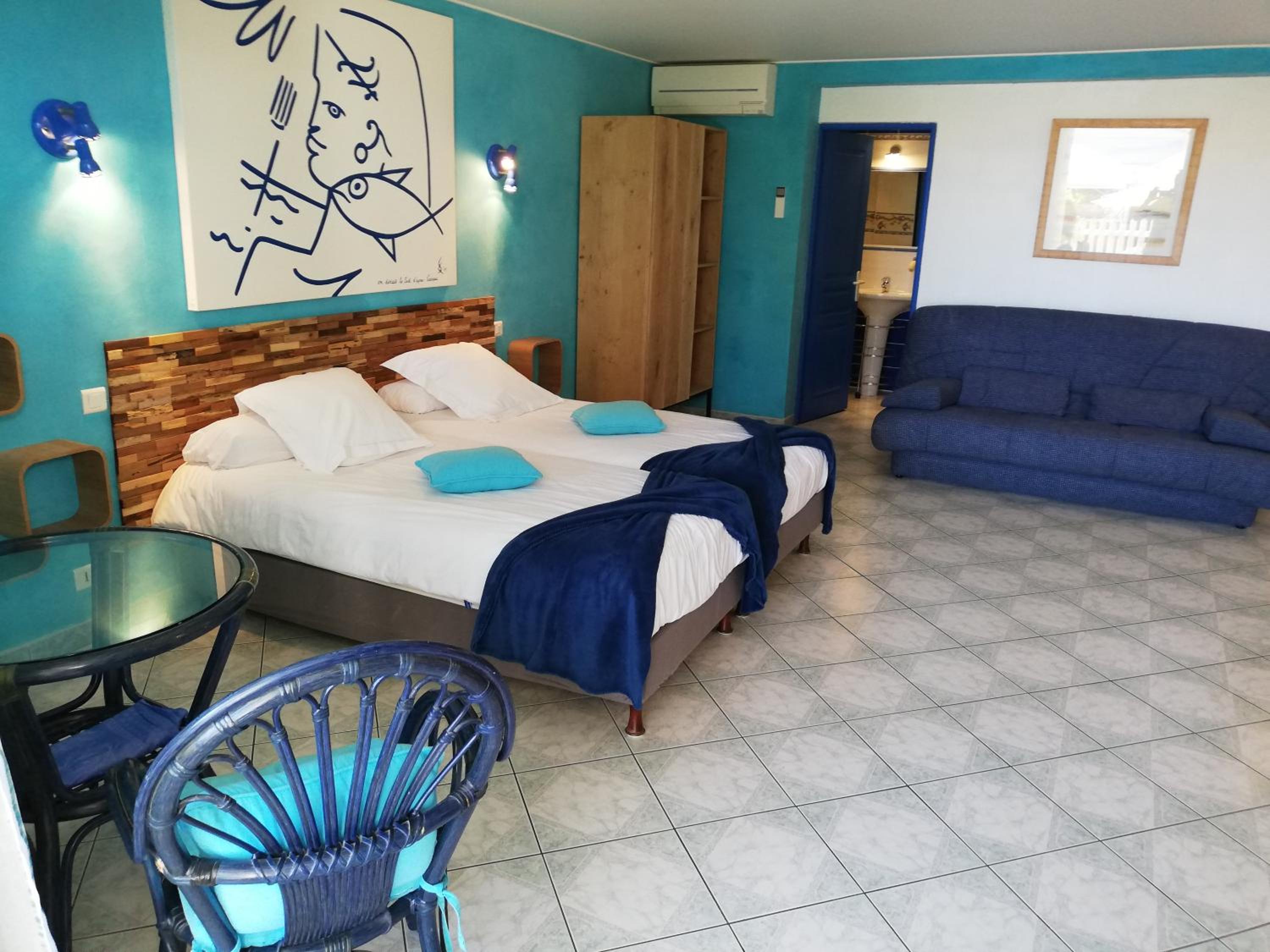 hotel room