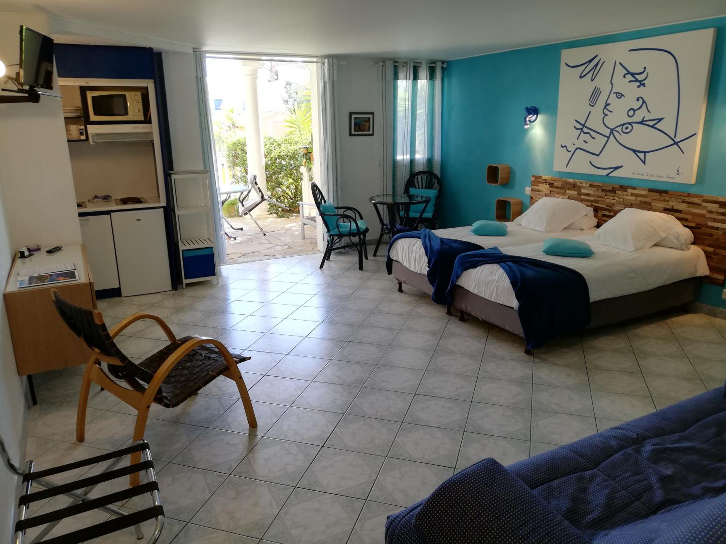 hotel room