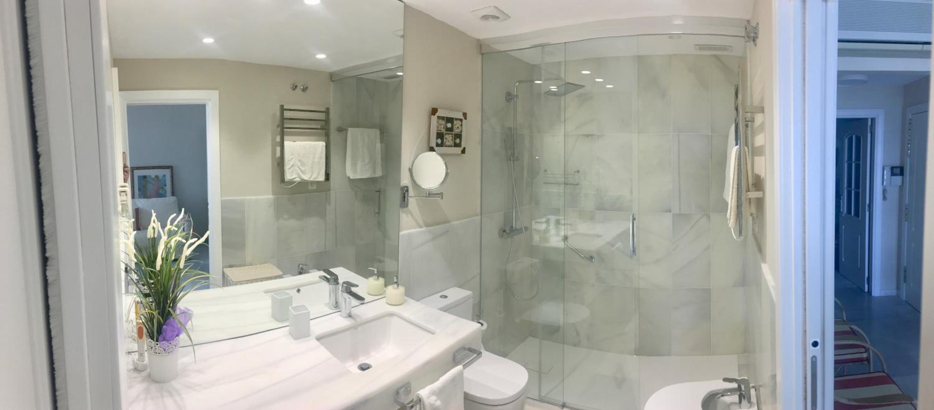 MI CAPRICHO, Beachfront, Grownfloor, Private Garden & Terrace view 5