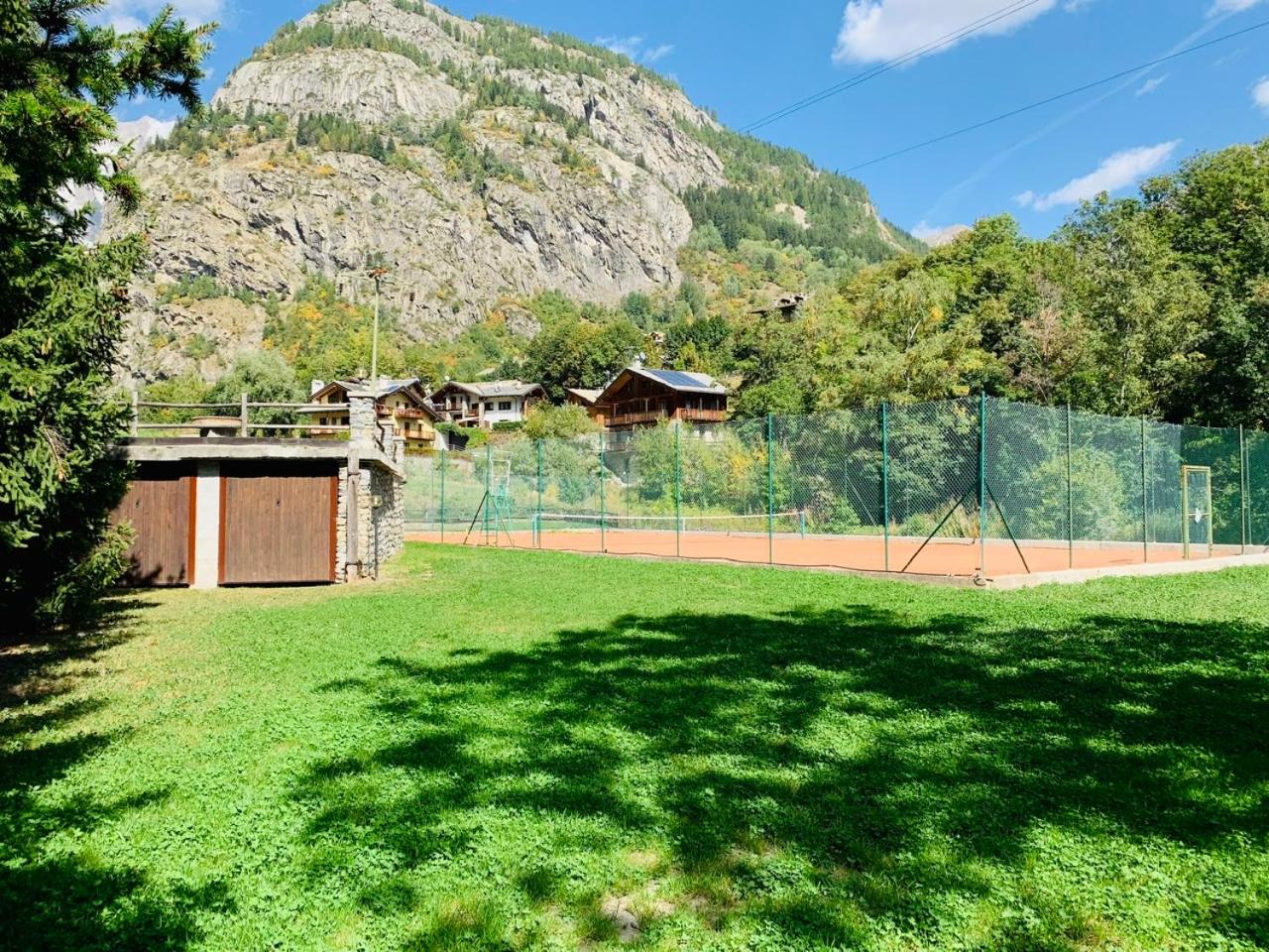 Courmayeur La Maison des Amis view 2