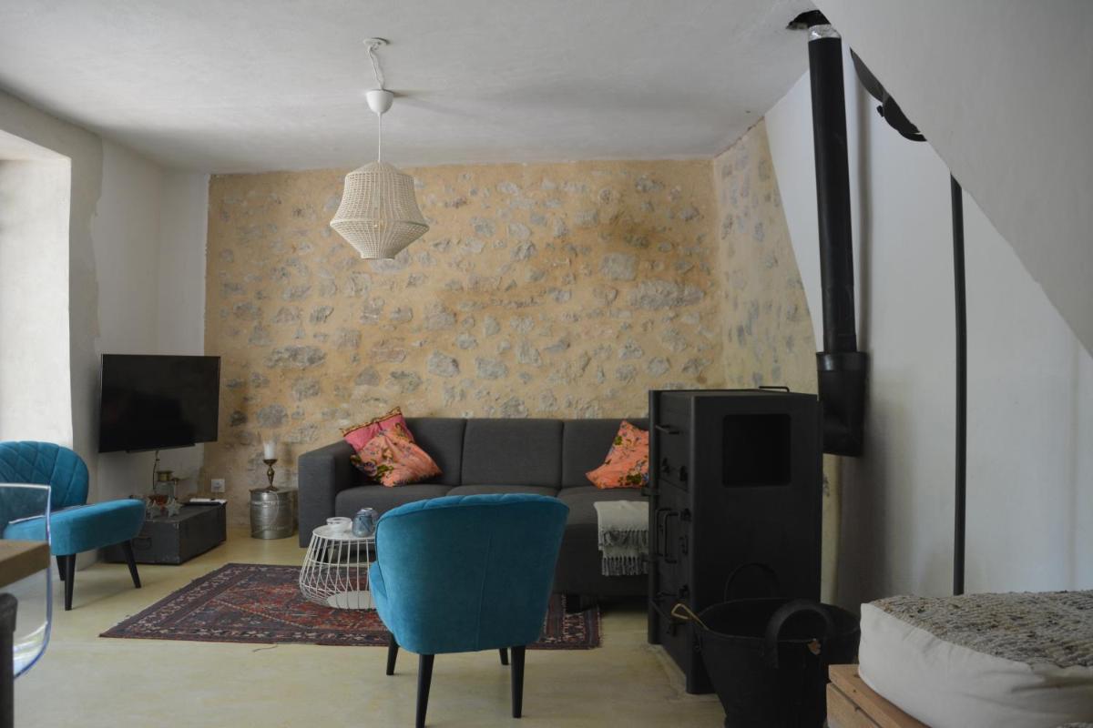 Photo 10