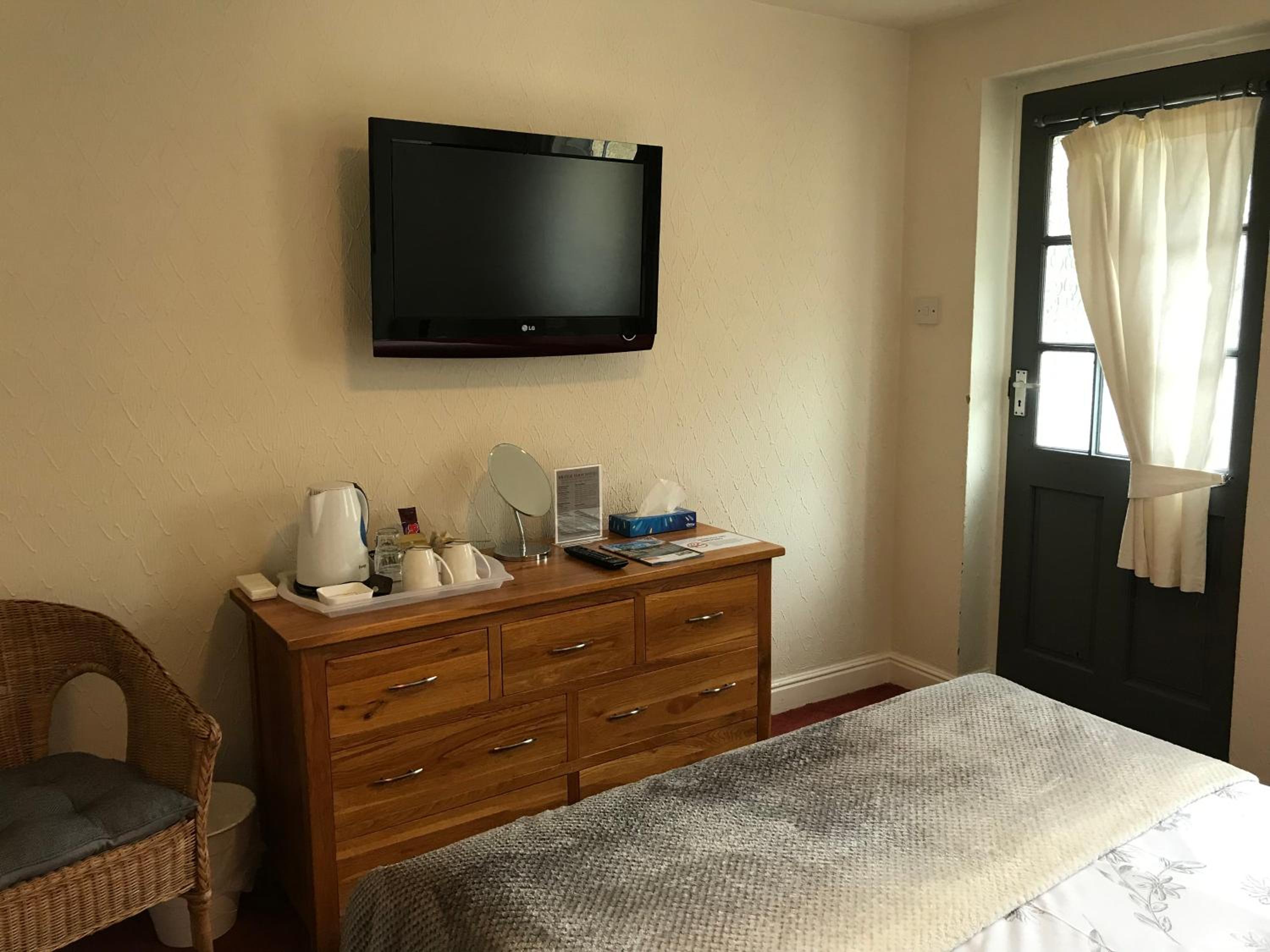 Bridge Farm Hotel
