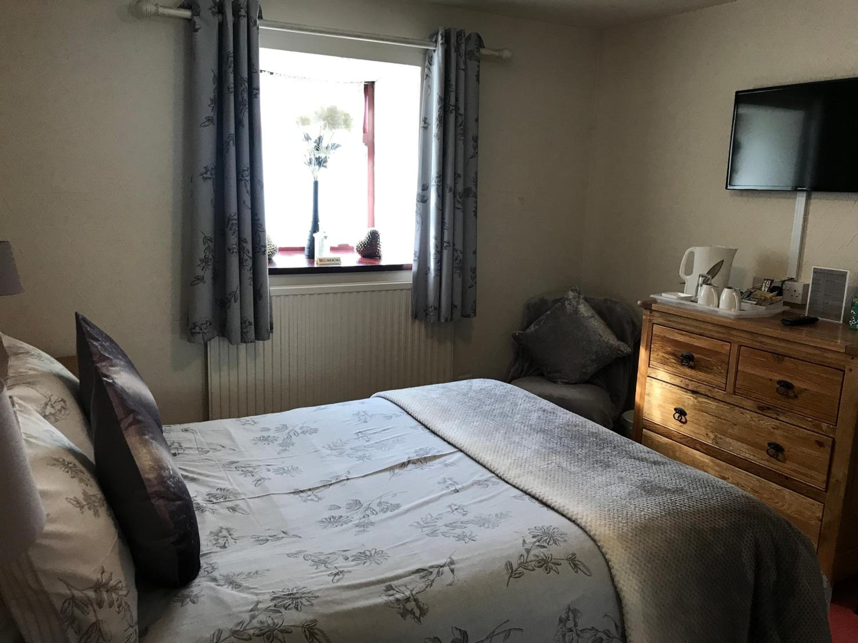 Bridge Farm Hotel
