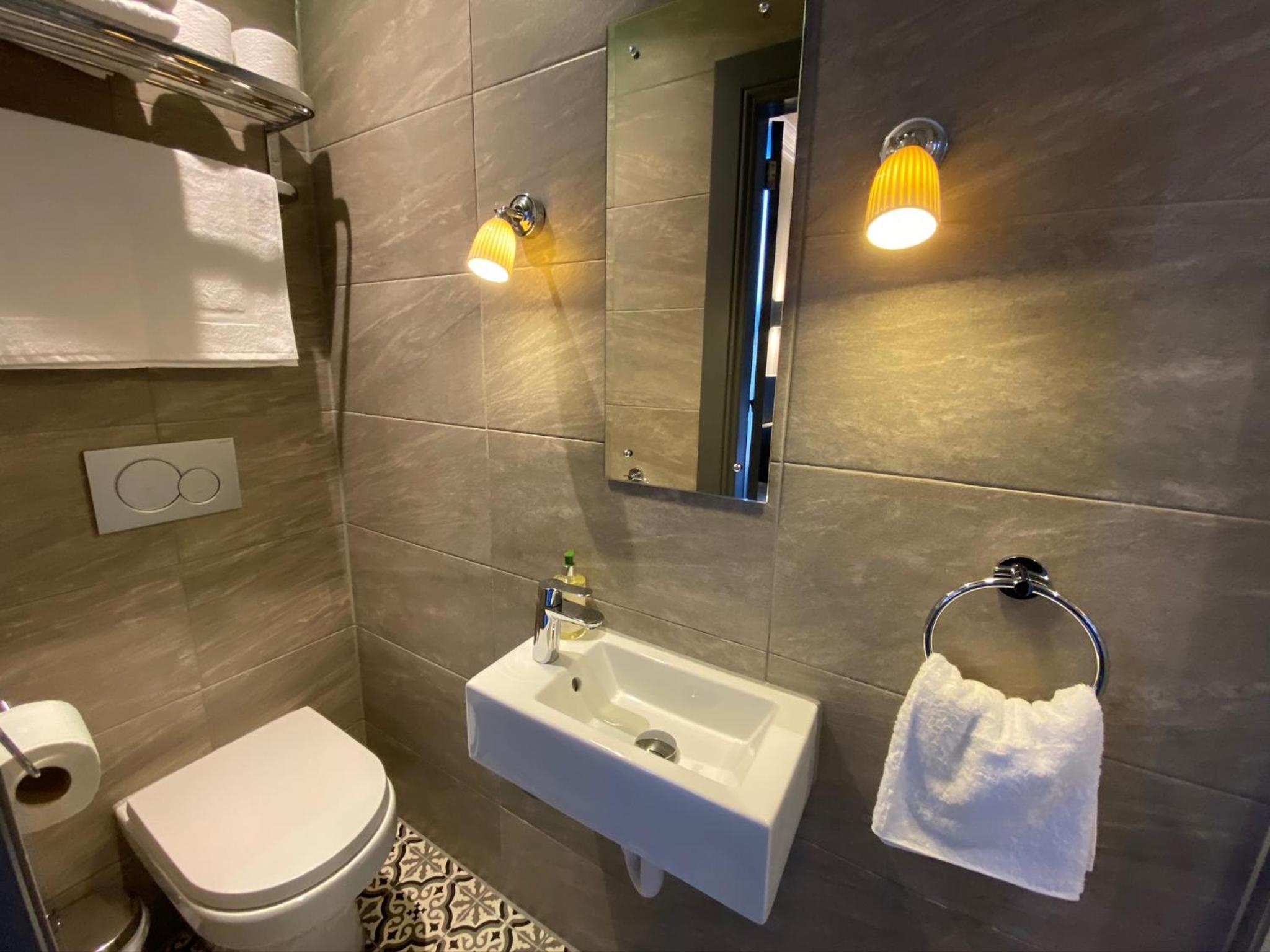 Irvine Guest House