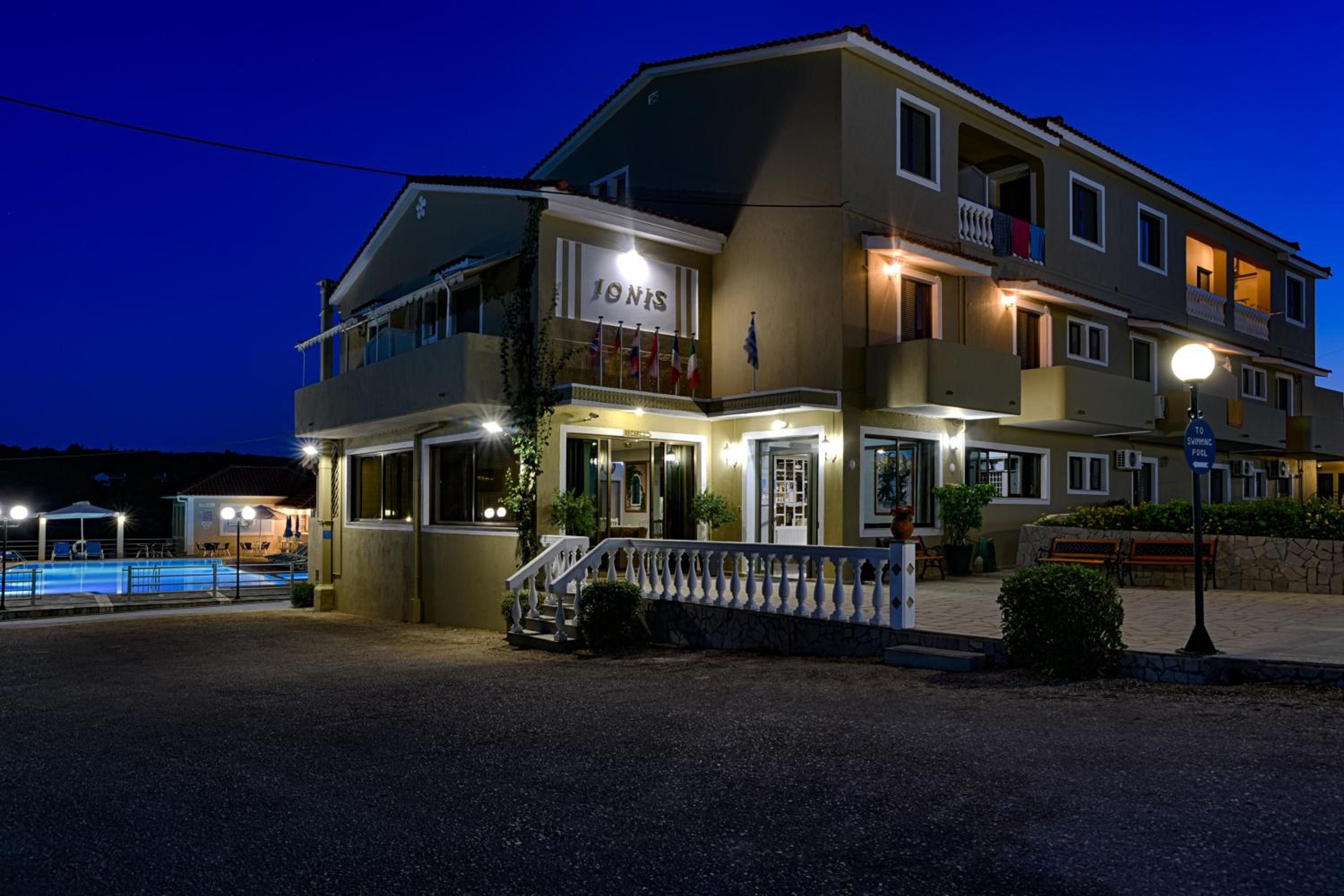 Ionis Hotel