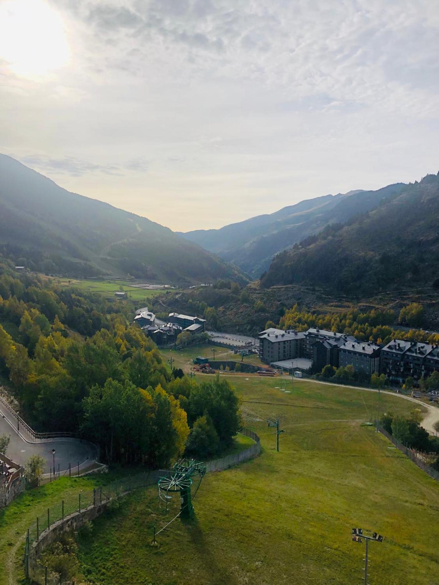 Refugio Amplio con Vistas y Parking I Ski a 1 min I Eslalom