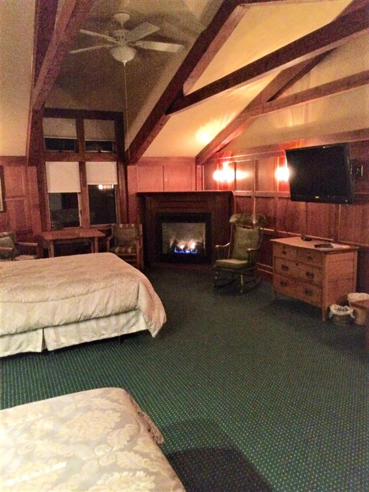 Rutland Vacations - Antique Mansion B  B - Property Image 25