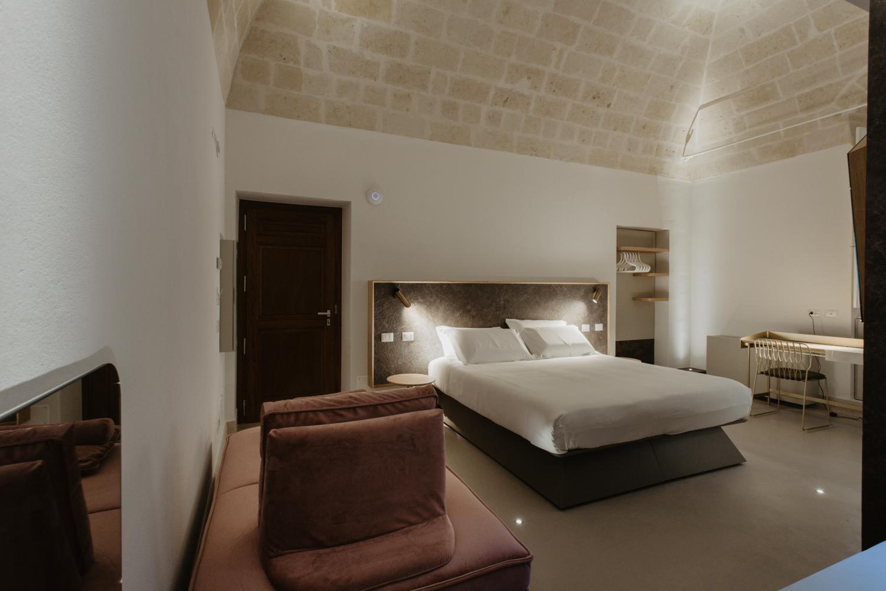 Euvodia Luxury Rooms view 4