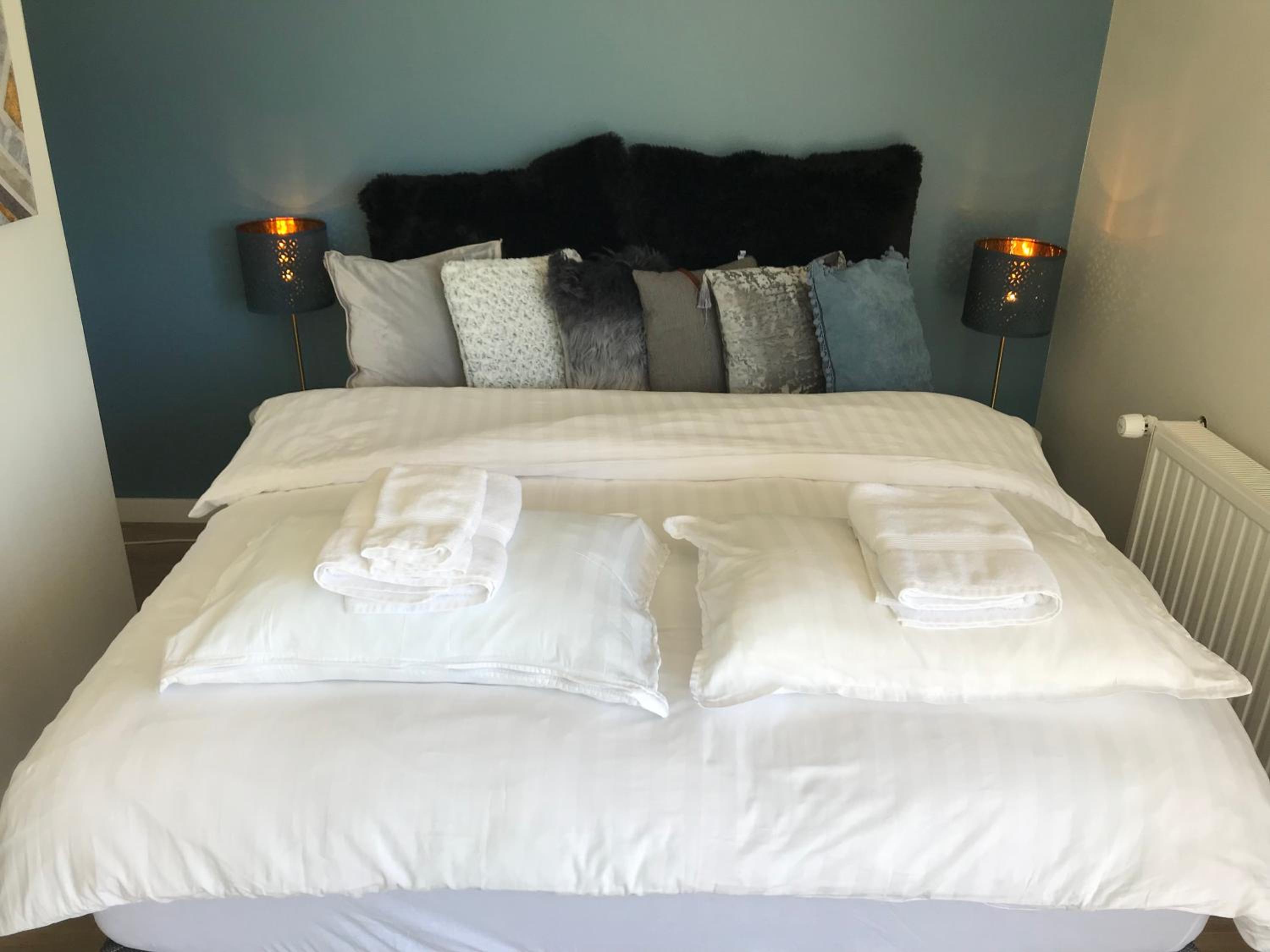 Dalabyggd Cottages - Romantic stay by the Secret Lagoon view 3