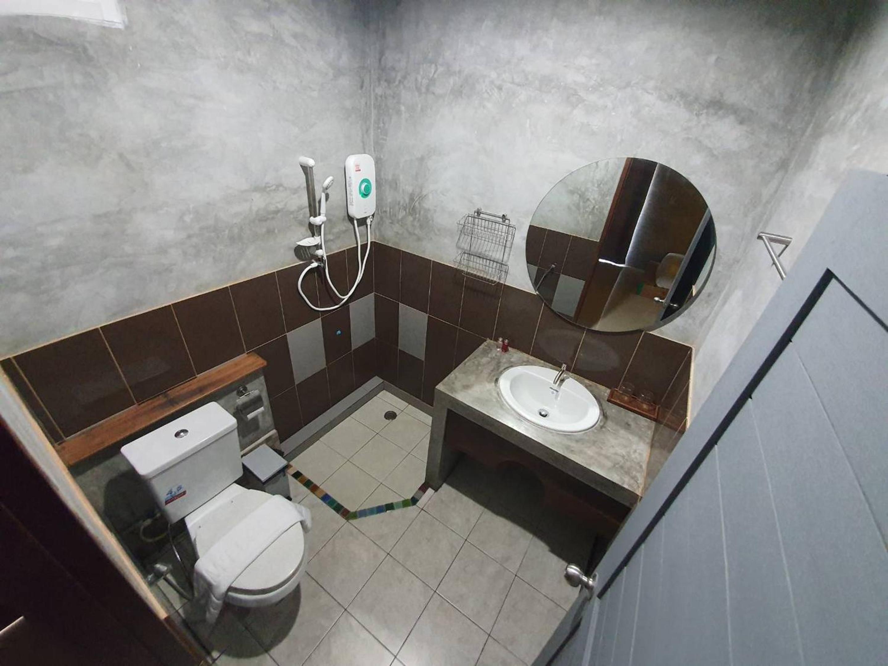 Photo 16