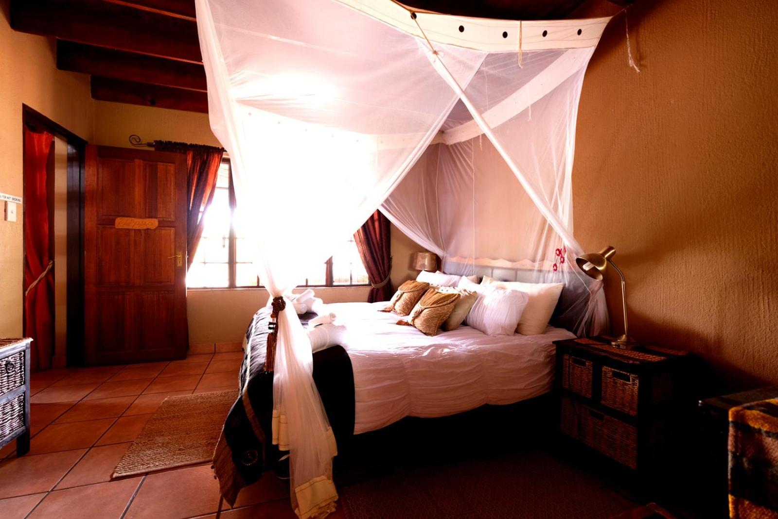 Lovely holiday home bordering Kruger National Park view 2
