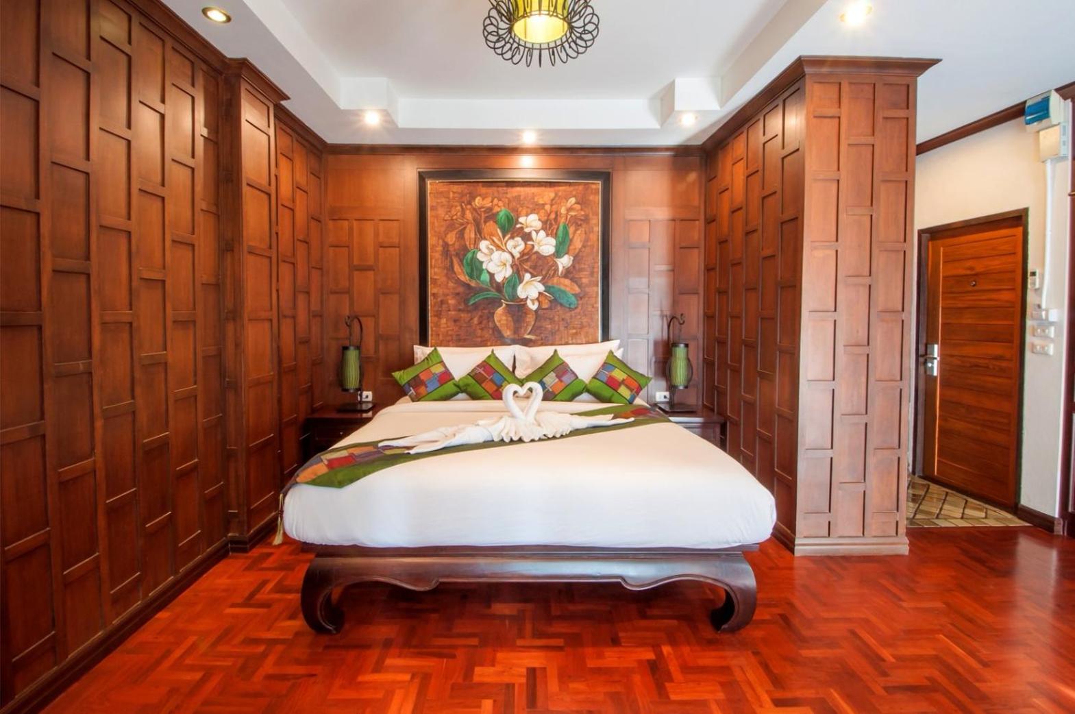 Sathu Hotel