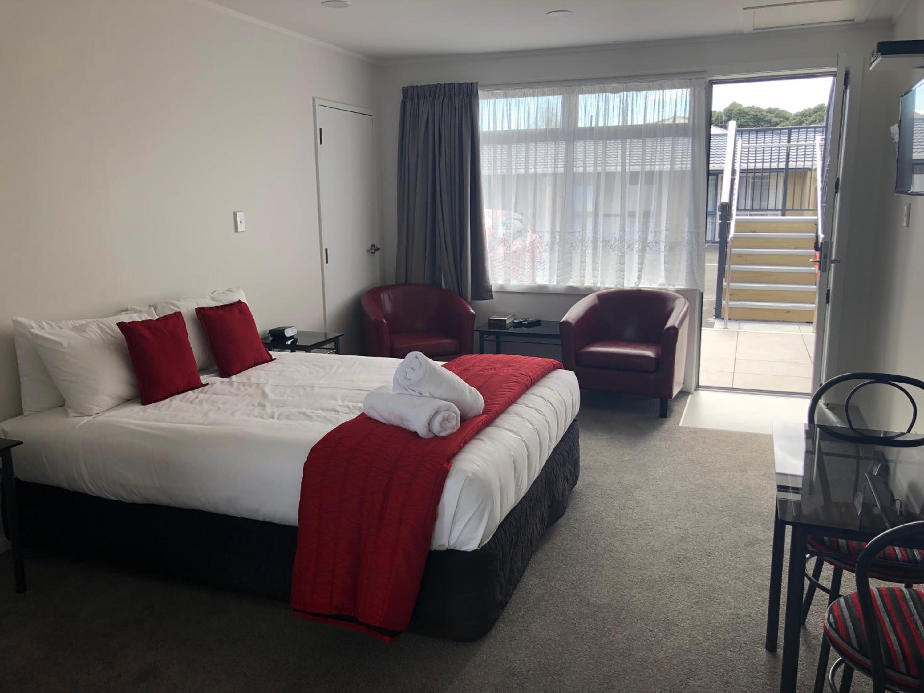 Ambassador Motor Inn view 2